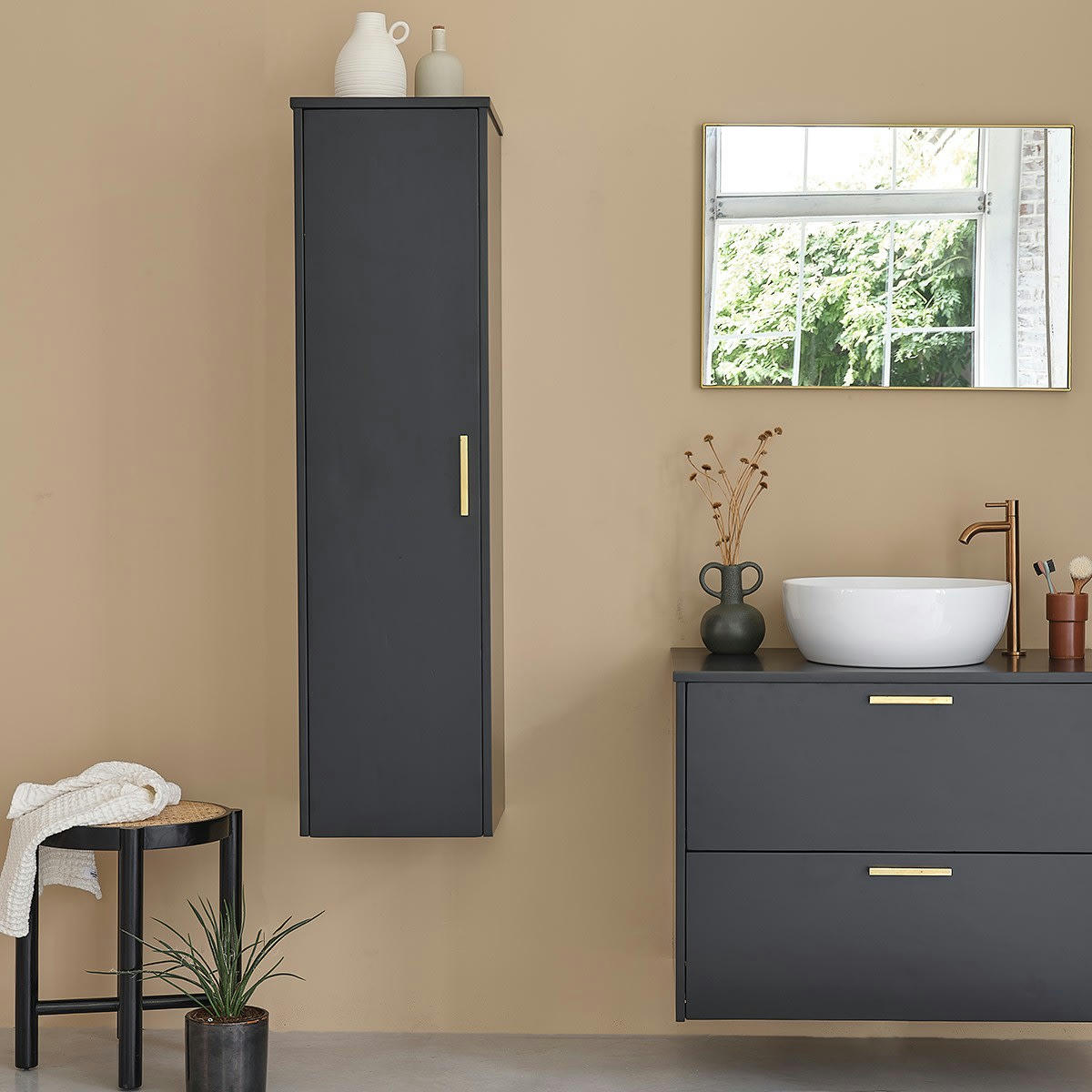 NEVEN - Colonne de salle de bain en acacia massif suspendue