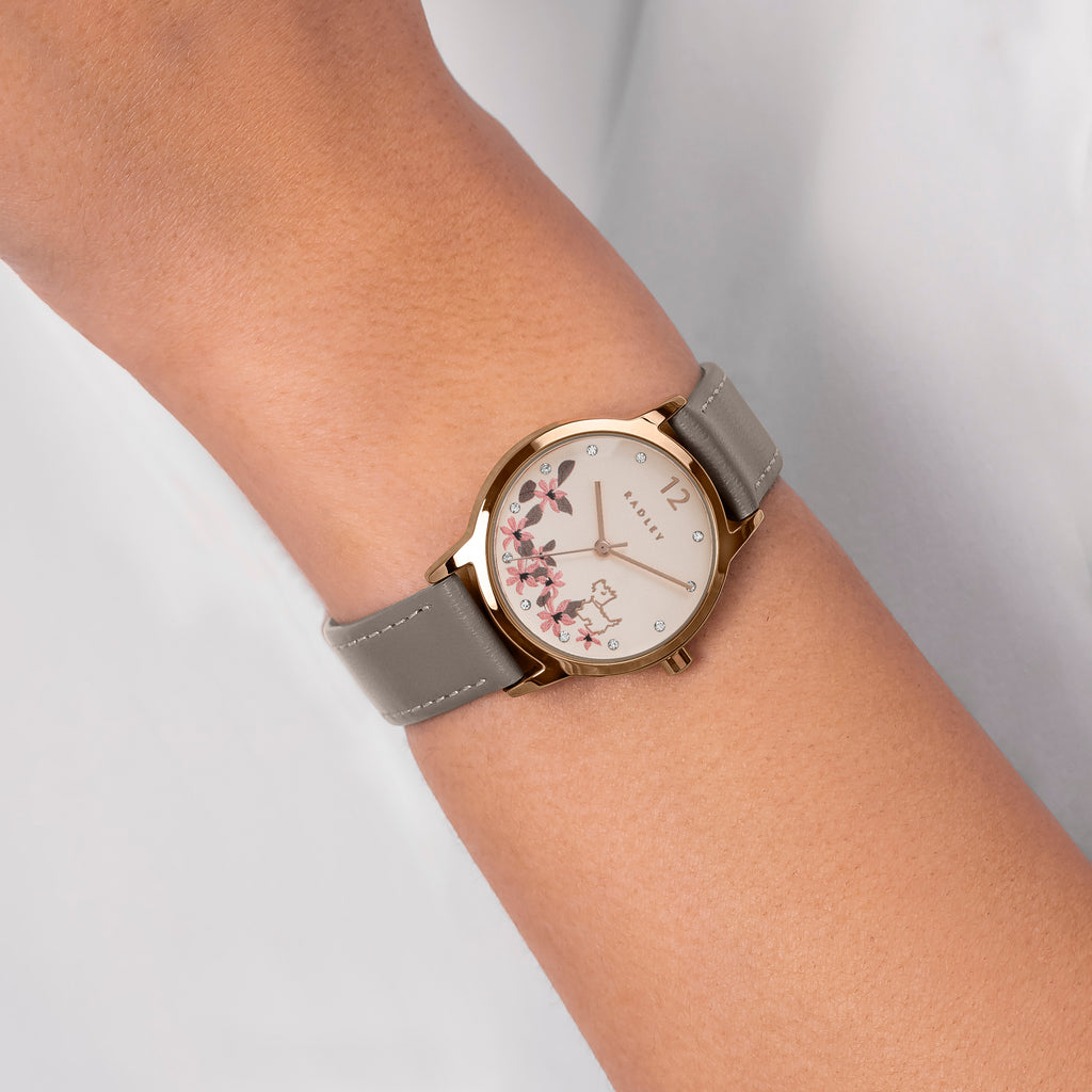 Spring Daze - 31MM Leather Strap Watch