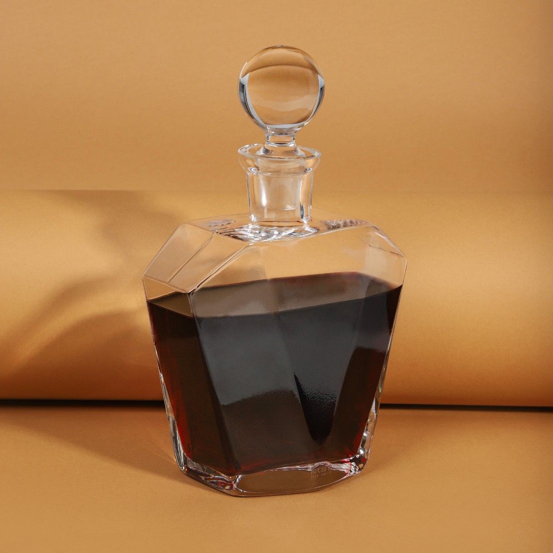 Karafka CARO do likieru 900ml