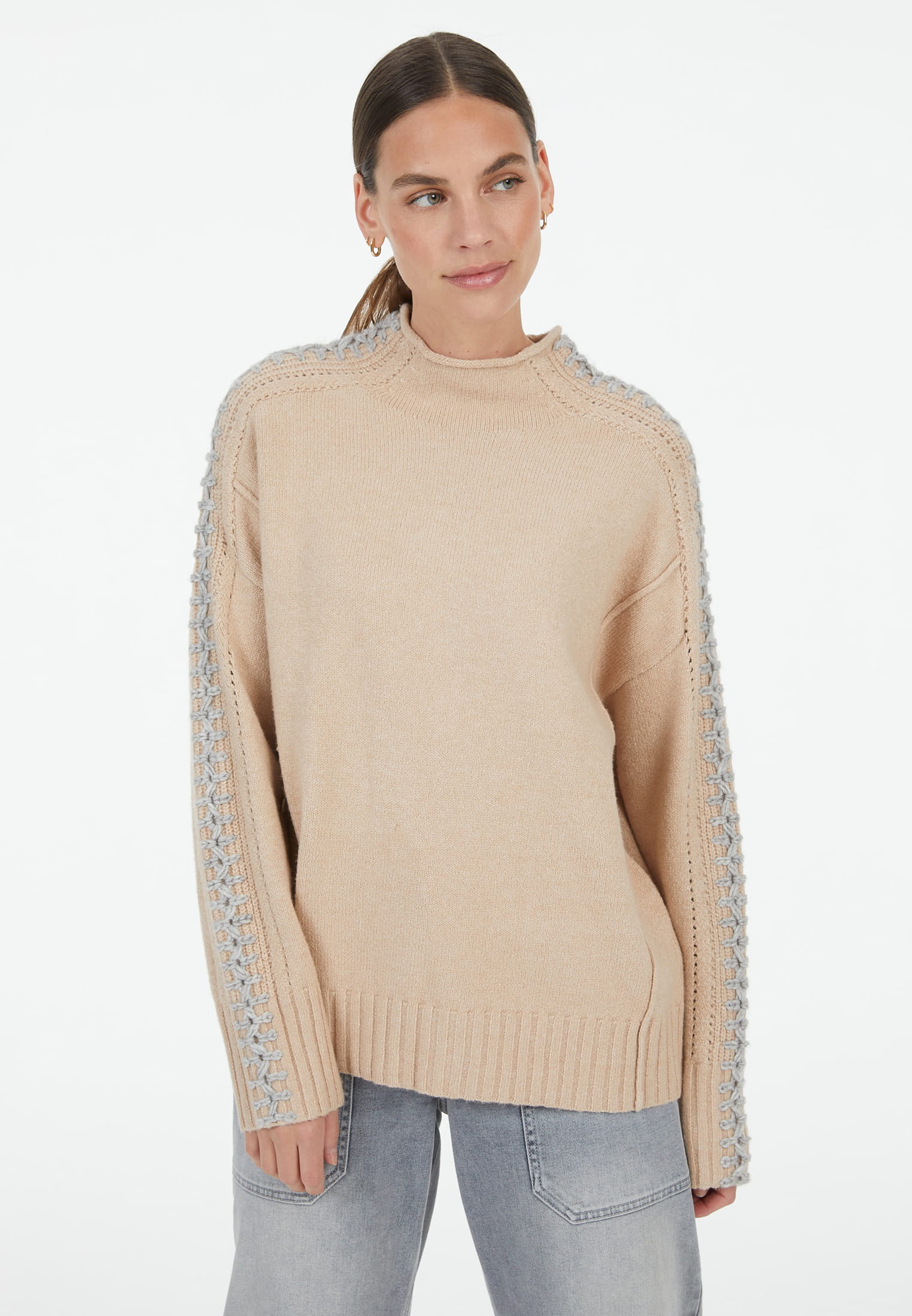 Pullover mit Häkel-Details