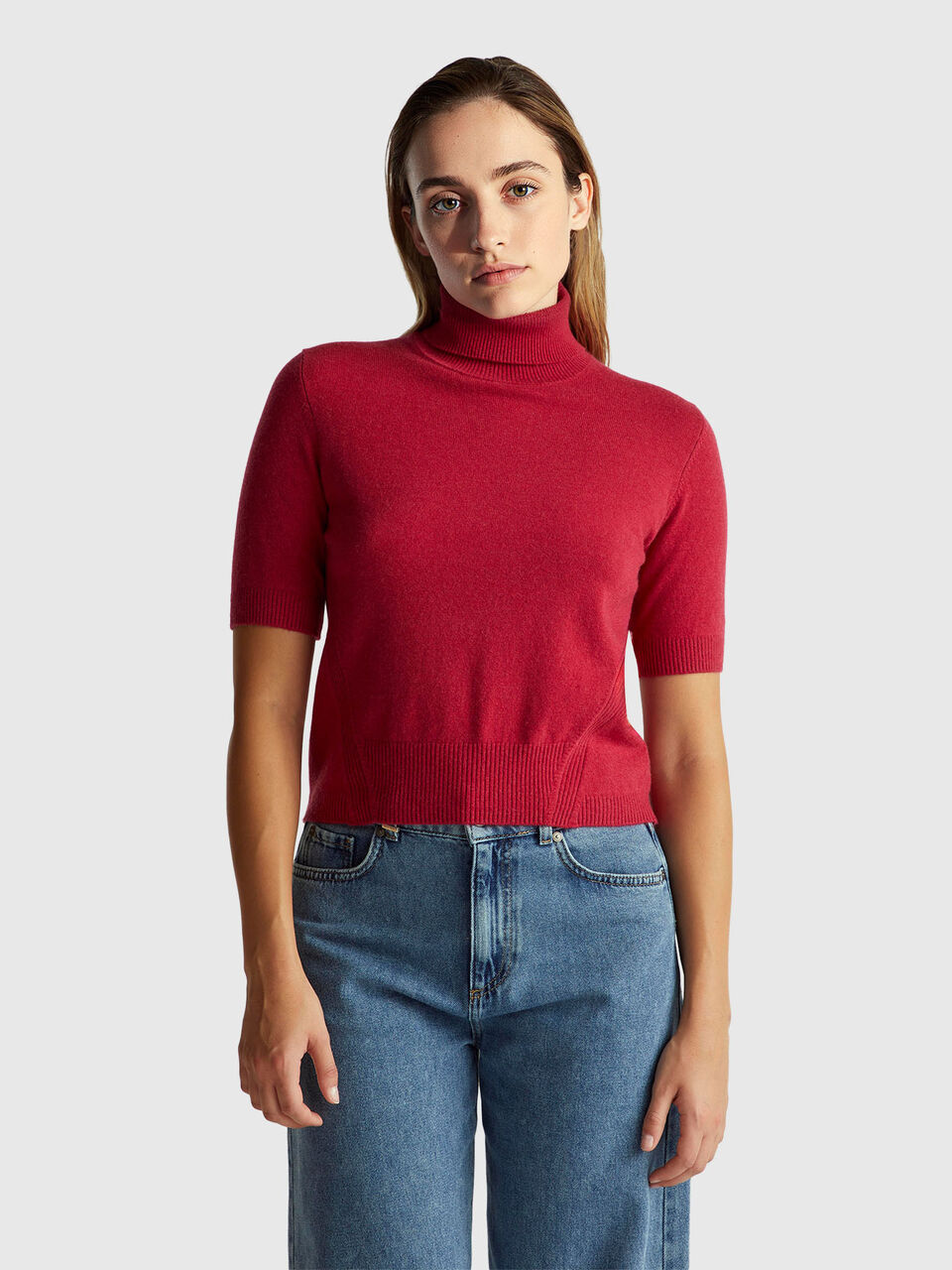 Red short sleeve turtleneck in cashmere blend