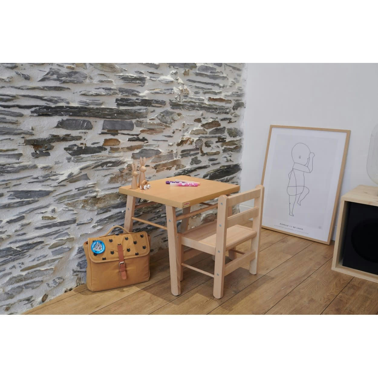 LOUISE - Chaise enfant en bois massif vernis naturel