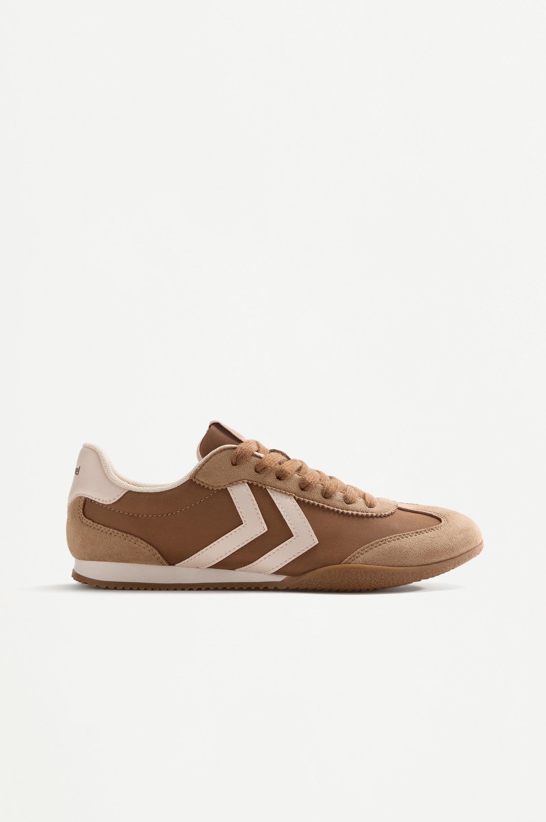 Zapatilla deportiva Hummel