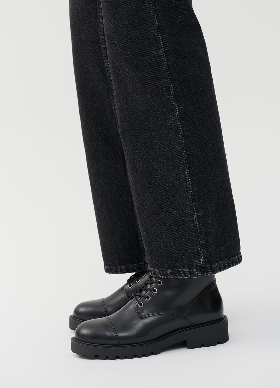 Kenova Boots