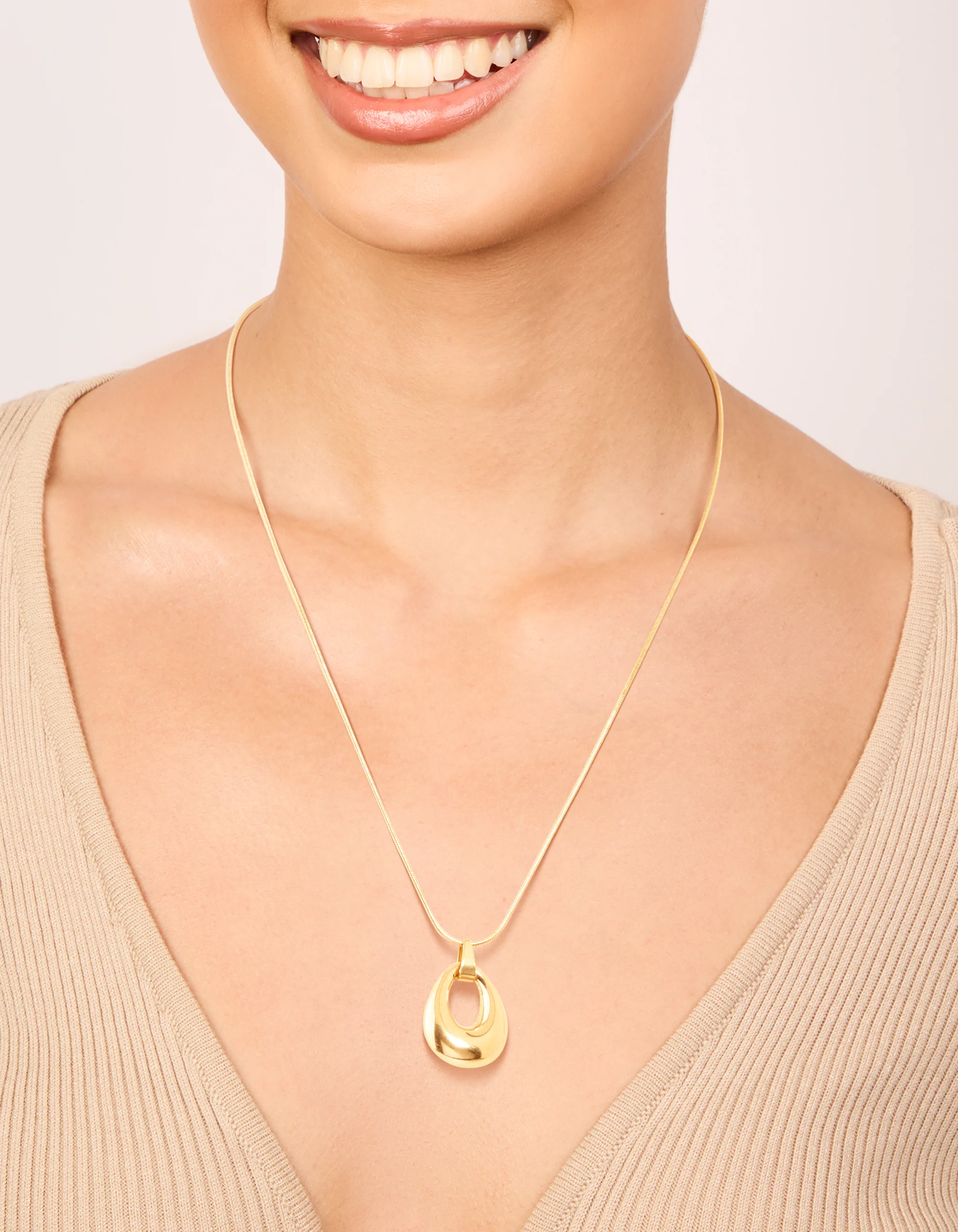 Waterproof Gold Plated Stainless Steel Open Oval Pendant Necklace