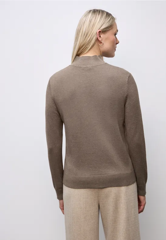Turtleneck Pullover