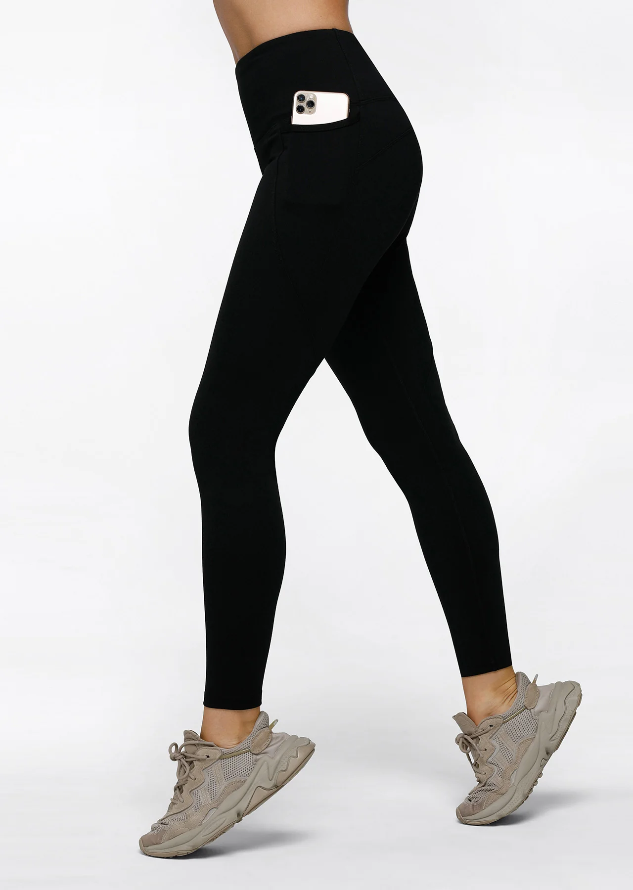 Amy Winter Thermal Phone Pocket Classic Leggings