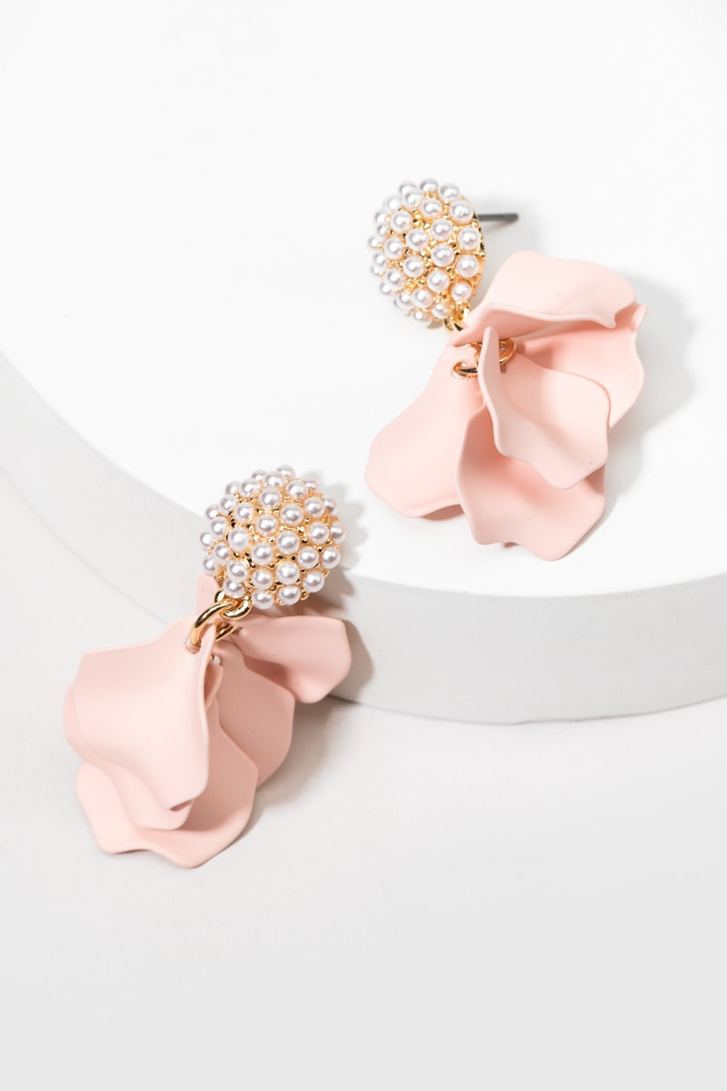 Sue Petals And Pearl Earrings
