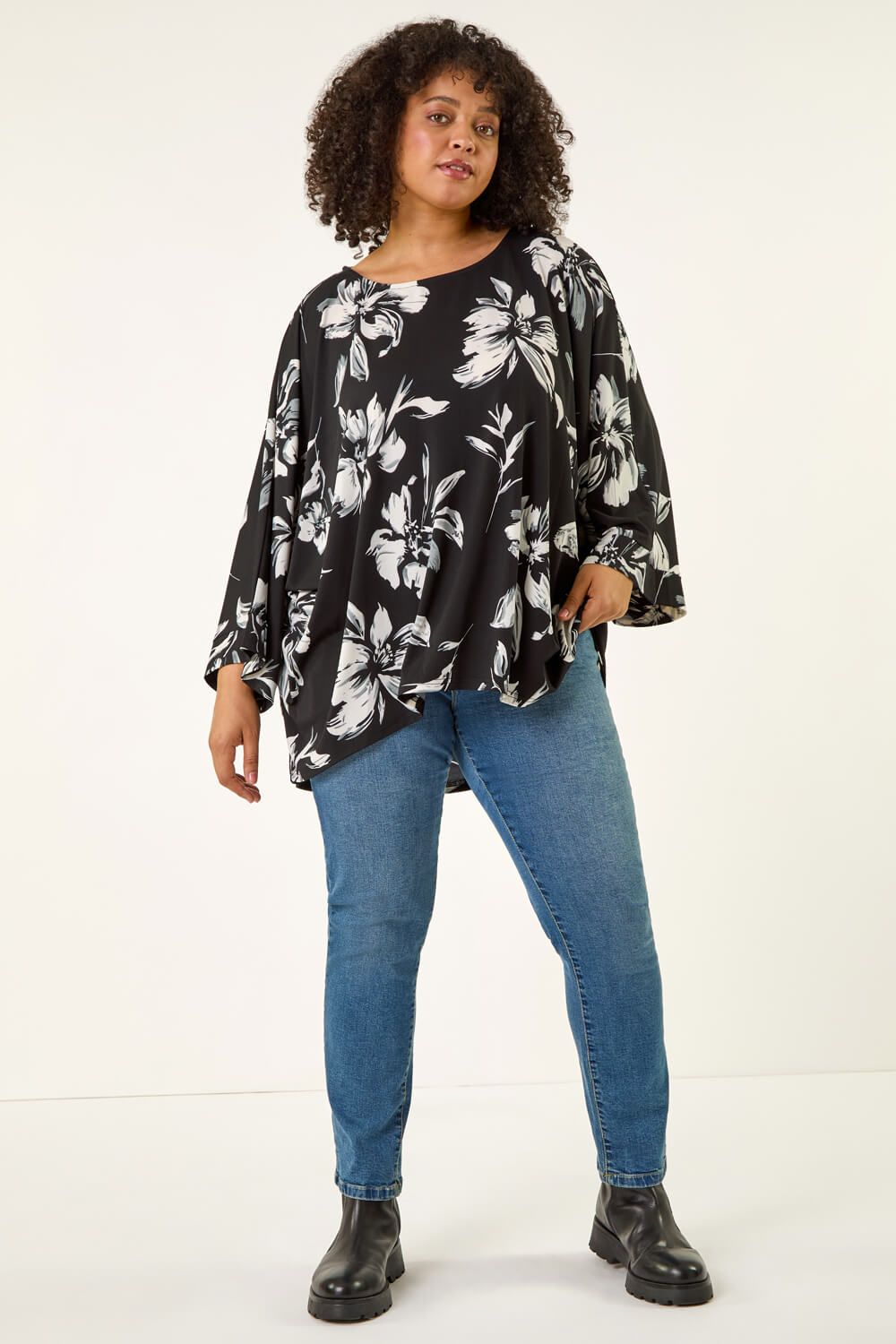 Roman Curve Floral Print Stretch Top