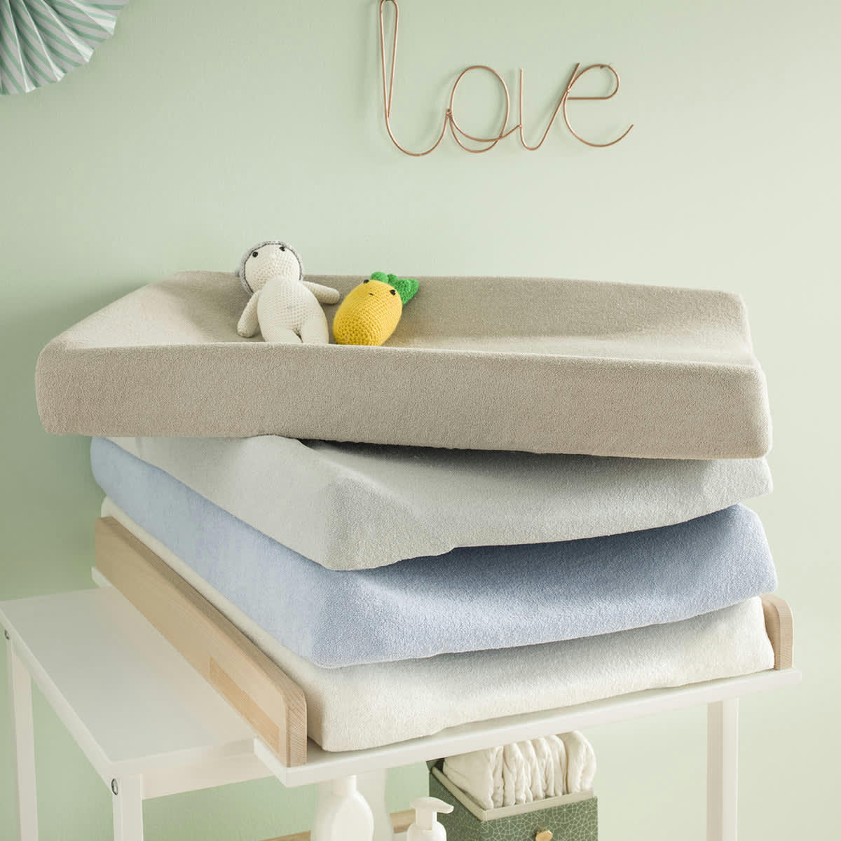 - Housse de matelas à langer en éponge gris 50x70 cm