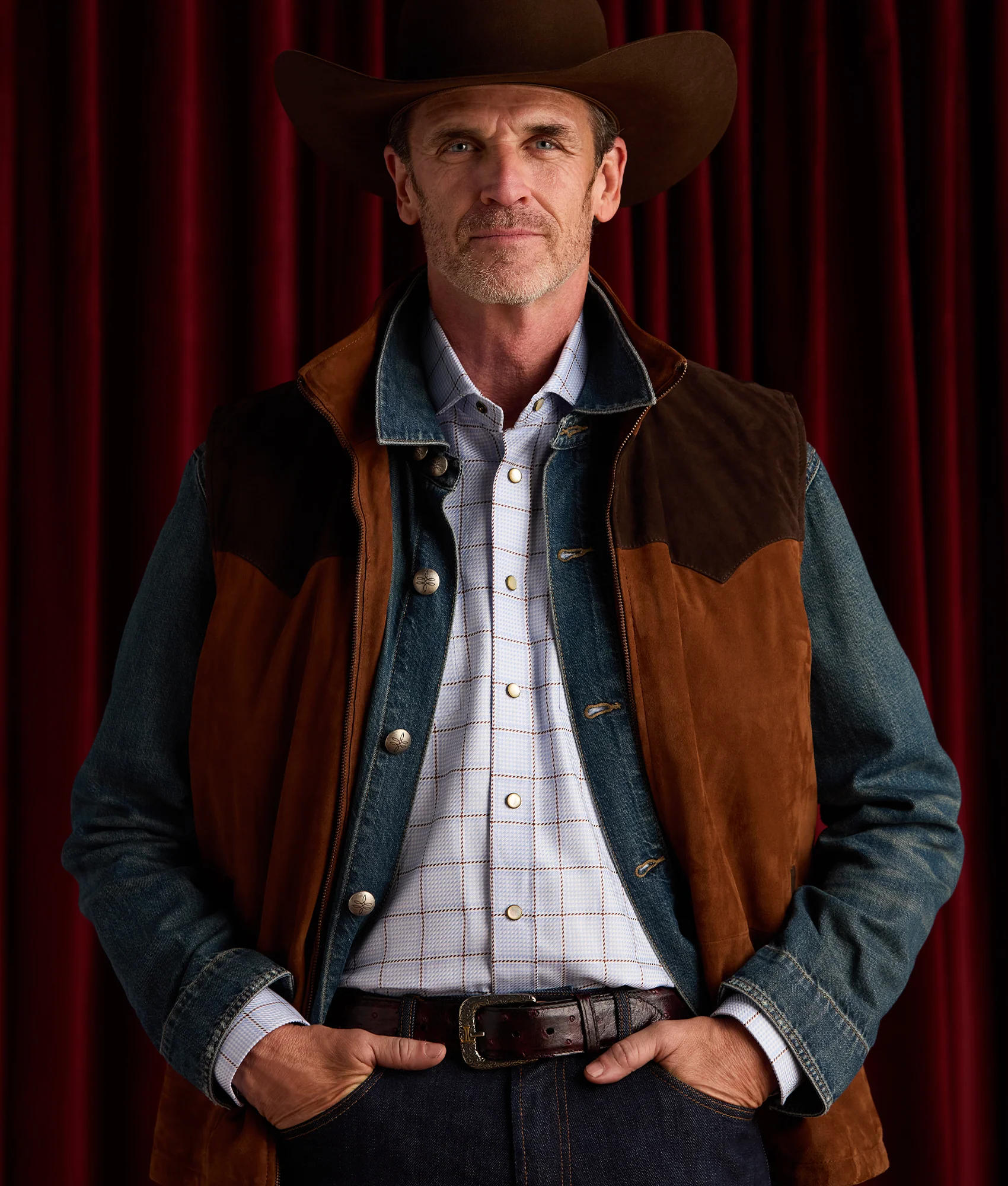 Full Quill Ostrich - Black Cherry