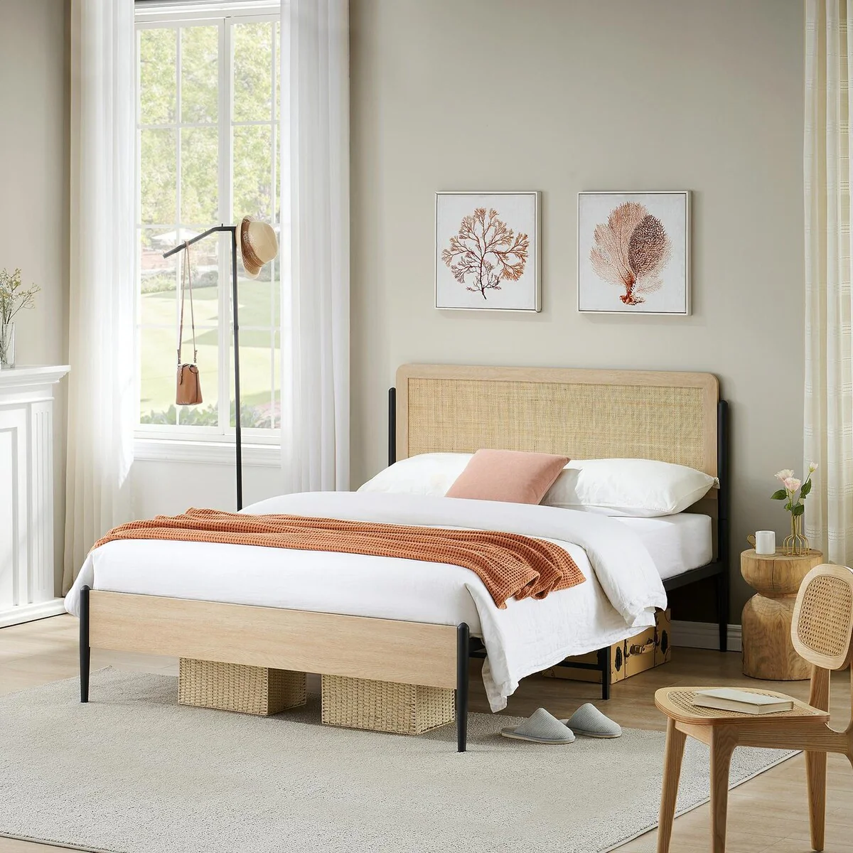 Rattan Platform Bed Frame with Rounded Corner Headboard