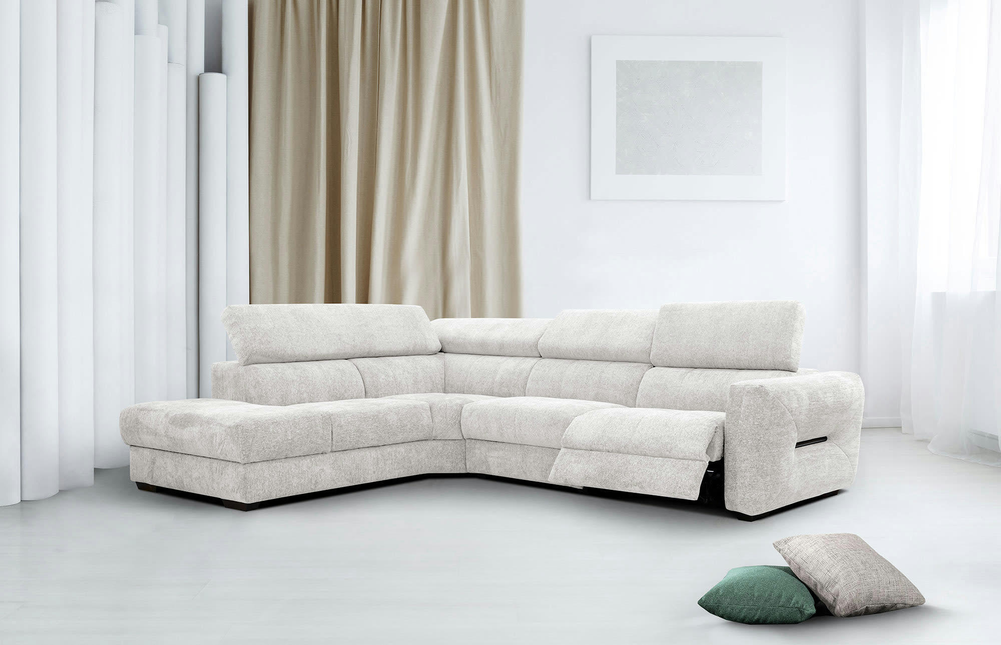 CALVERA - Canapé d'angle gauche 5 places avec une relax électrique tissu écru