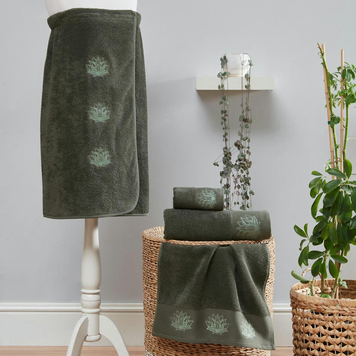 NUCIFERA - Serviette de toilette  eucalyptus 50x100 cm