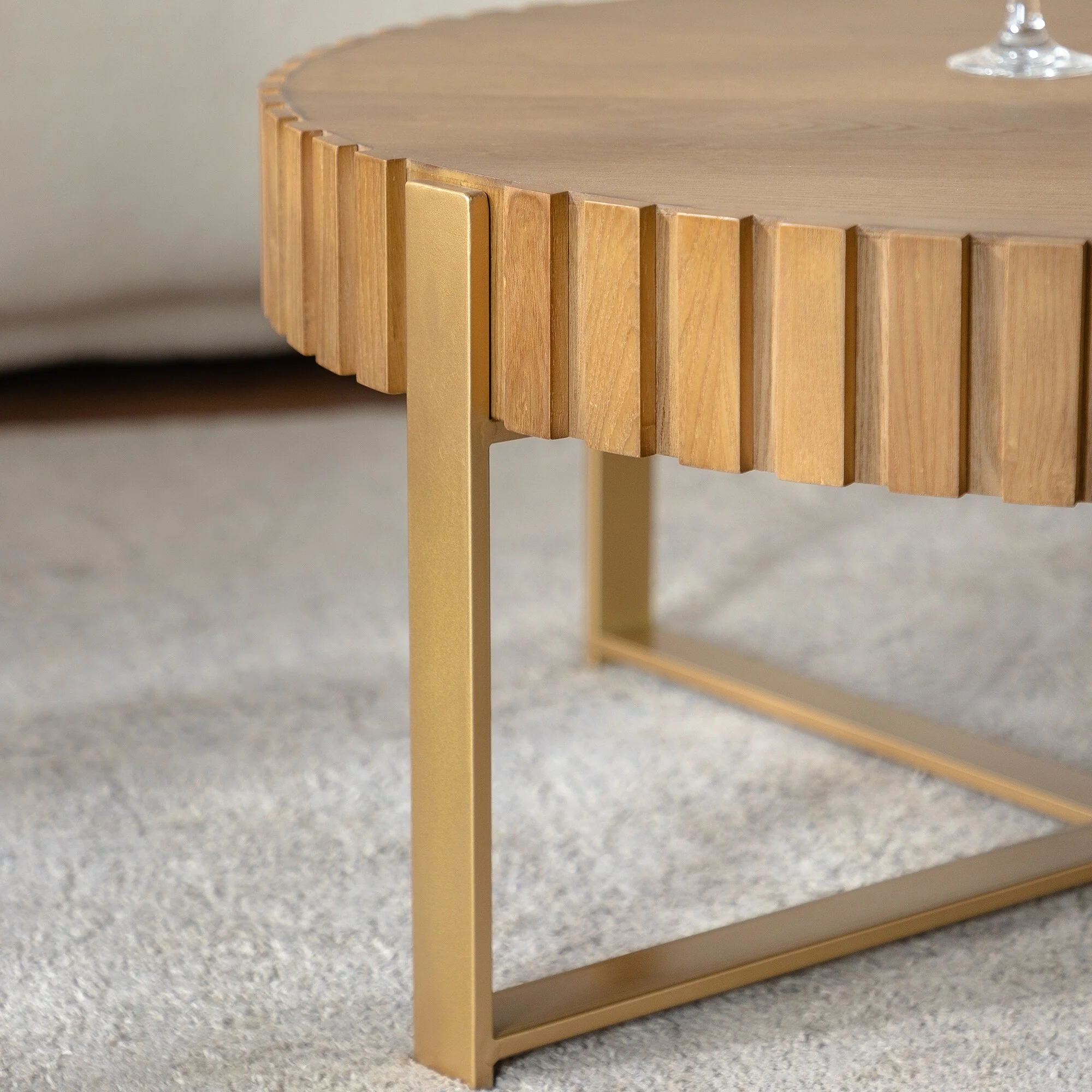 Round Two-Ply Coffee Table Handcrafted Relief Sturdy Pedestal Wooden Olive-Shaped Tea Table