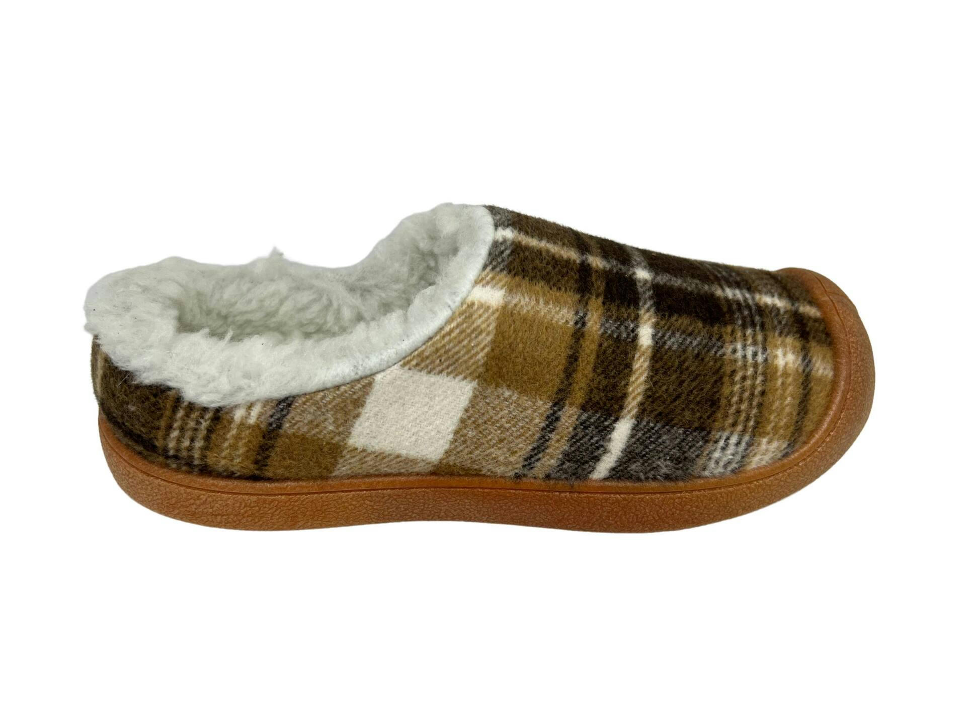 Outbound Women's Plaid Slippers