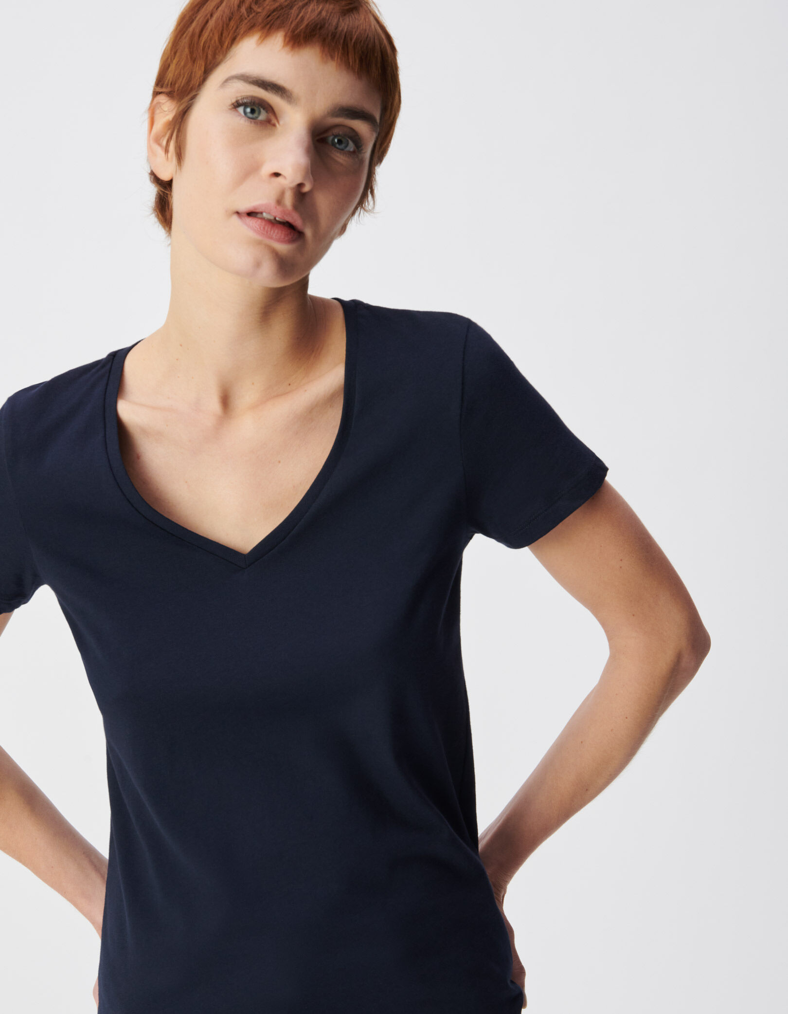 Tee-shirt encolure V marine broderie chevrons dos Femme