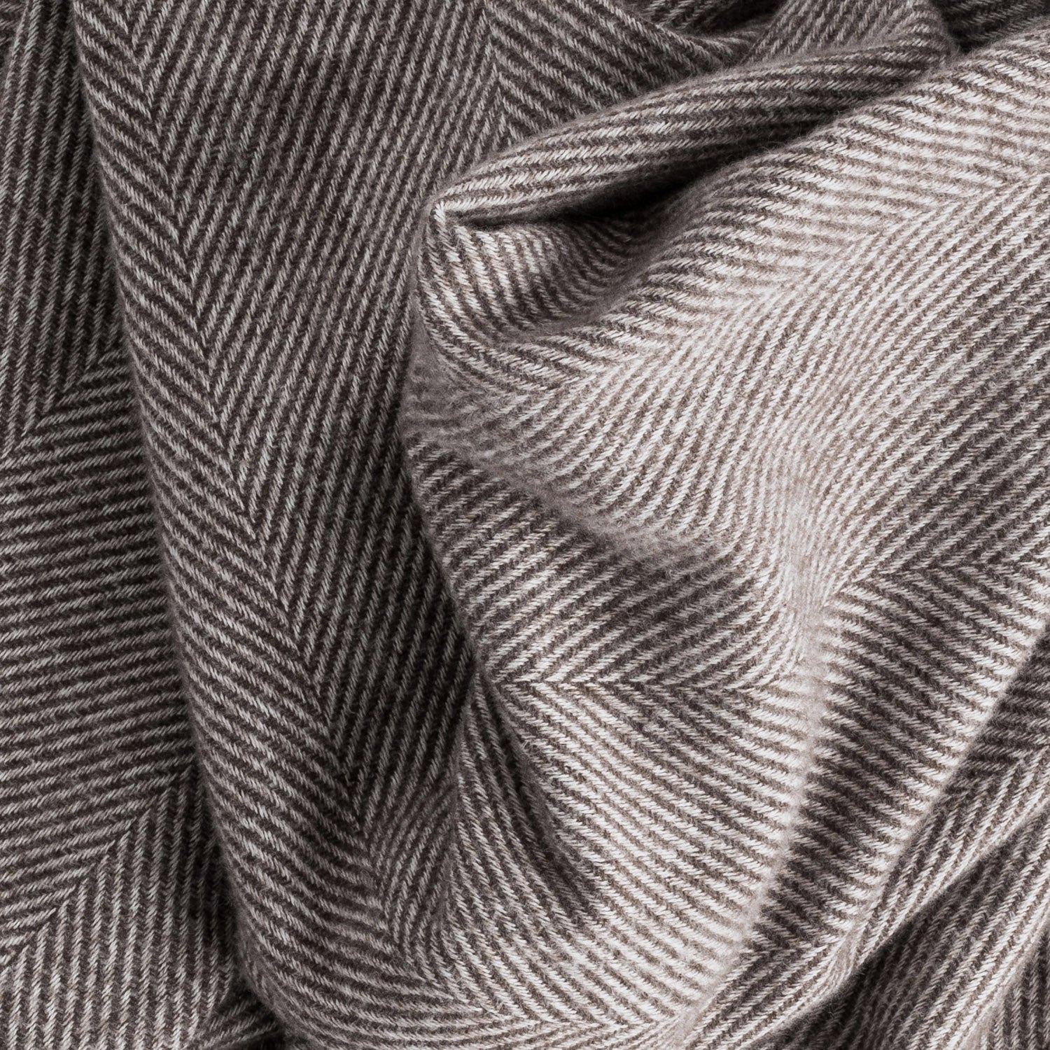 Echarpe marron motif chevrons