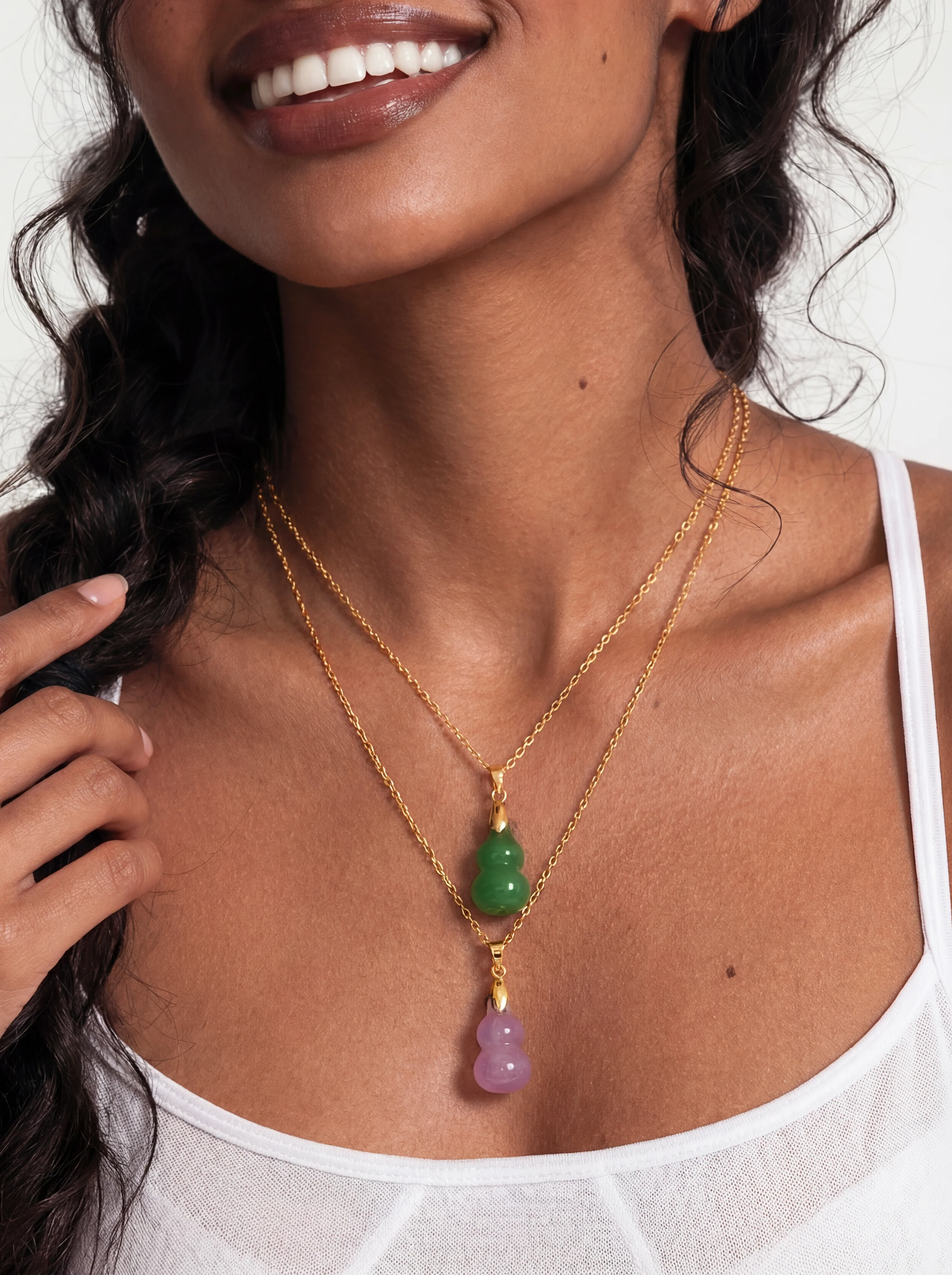 Hulu — Jade Stone Pendant Necklace in Green