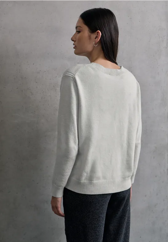 Softer Pullover mit Details
