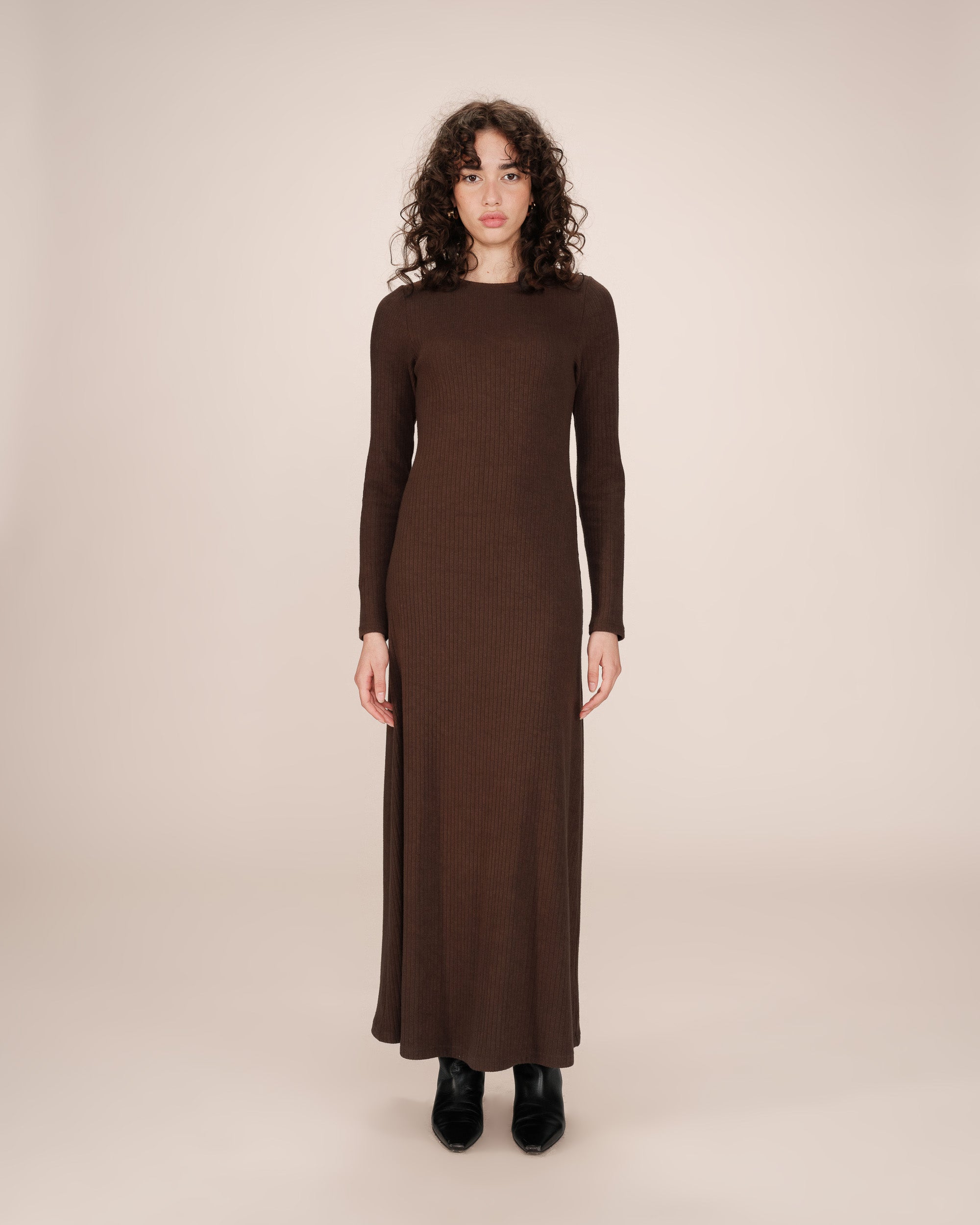 Robe longue côtelée chocolat Sorina