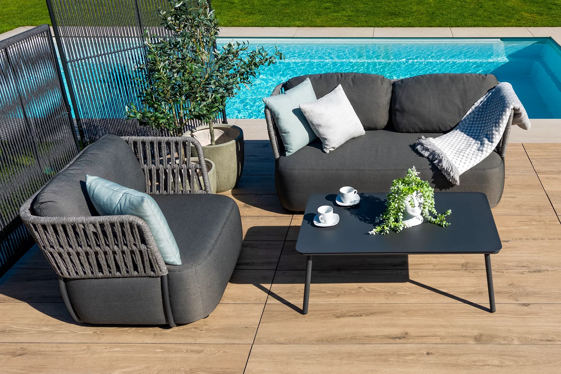 Zestaw mebli ogrodowych Porto sofa i dwa fotele antracytowy