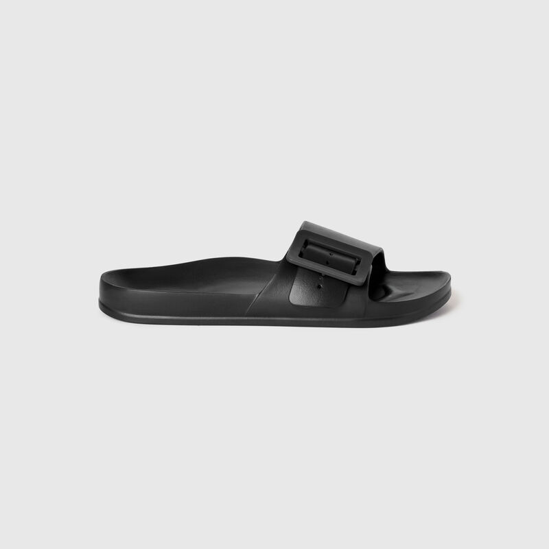 Lightweight rubber slippers