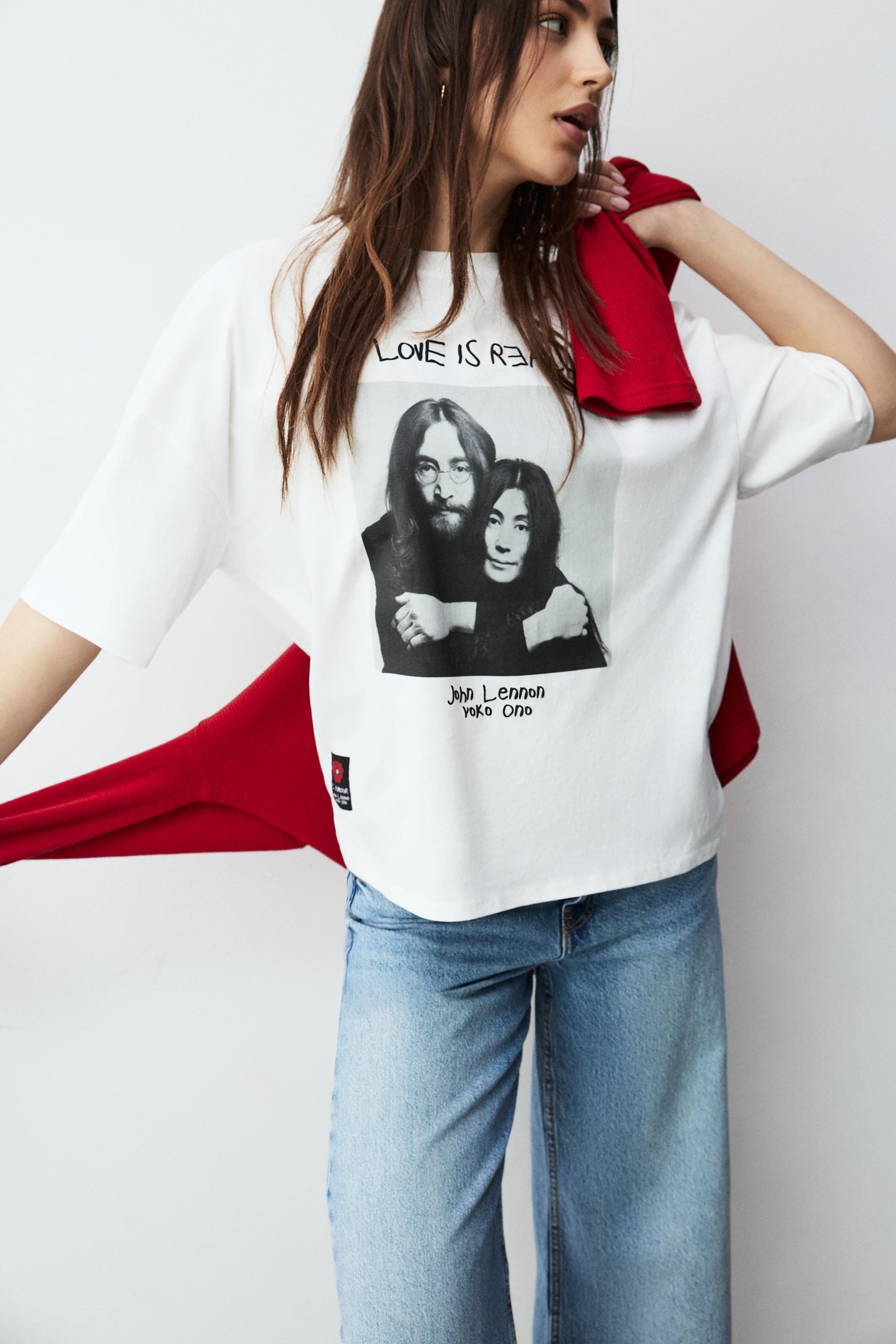 Camiseta John Lenon ©Universal