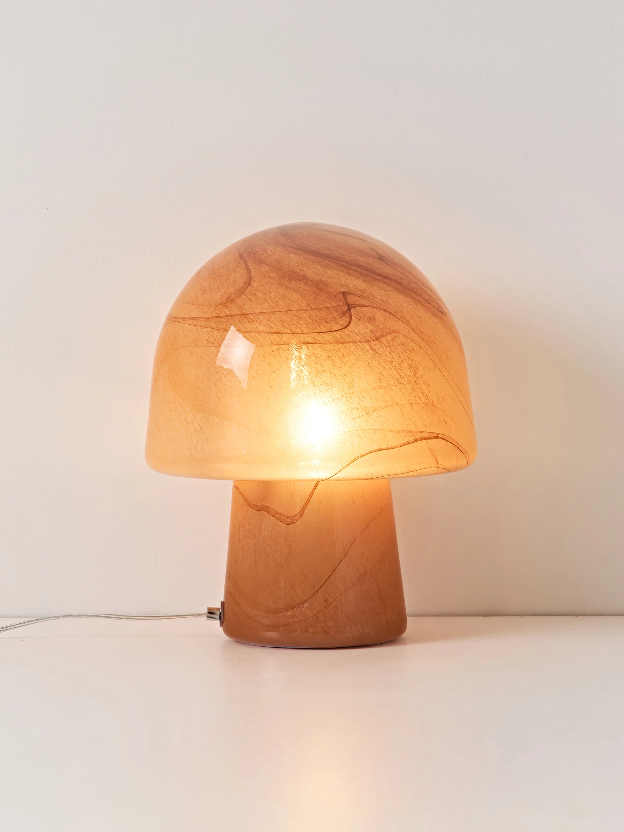 Tischlampe Talia in Marmor-Optik, in verschiedenen Größen