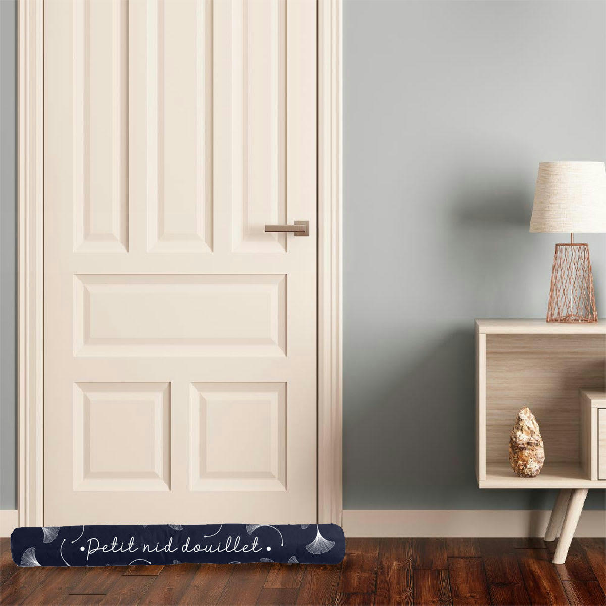 - Coussin de porte bleu