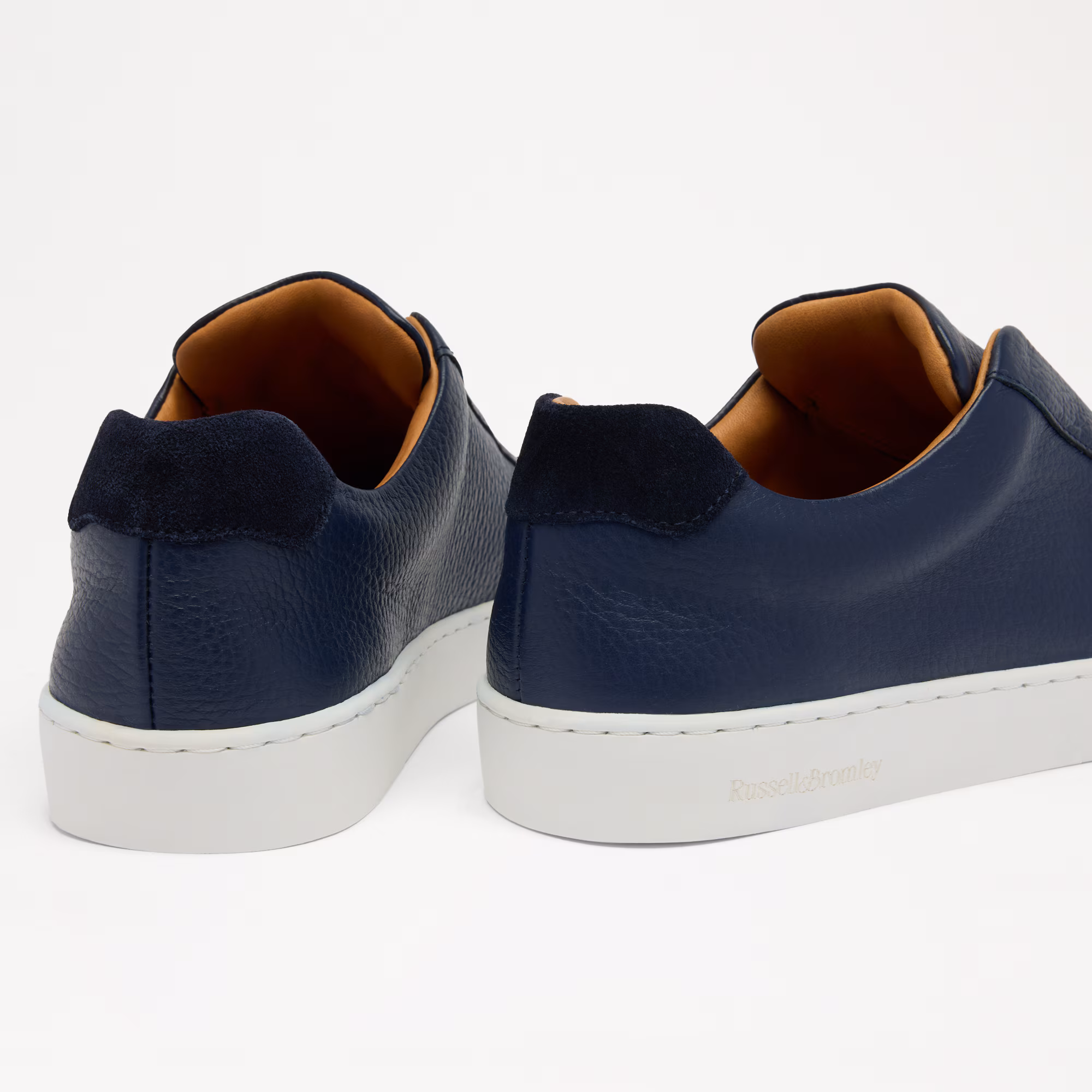 Pear<br>Laceless Trainer