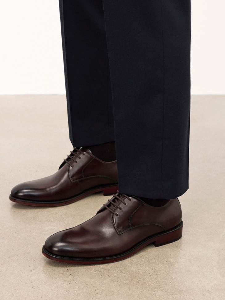 Elegant brown business shoes