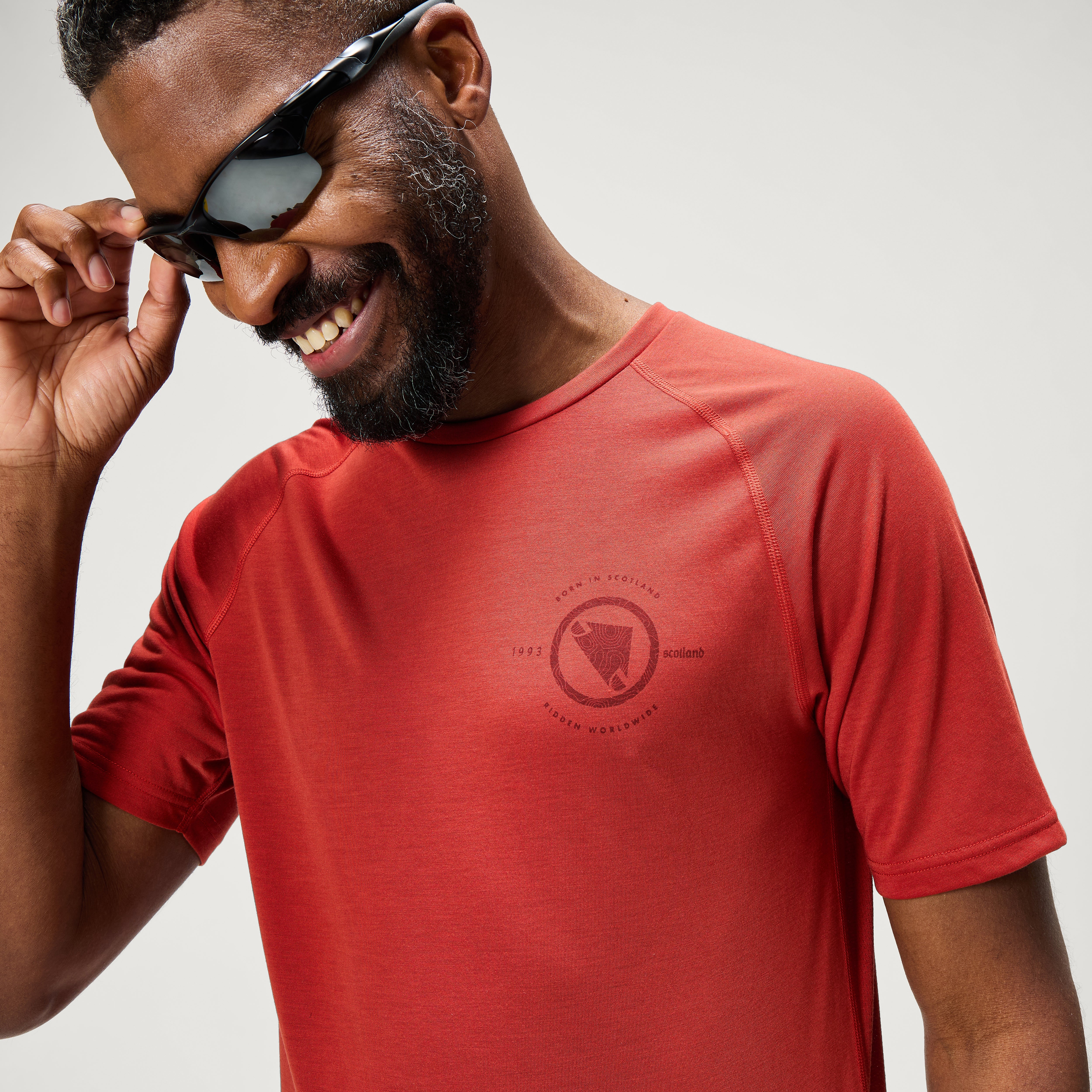 Men's Loop S/S Tech Tee - Brick Red