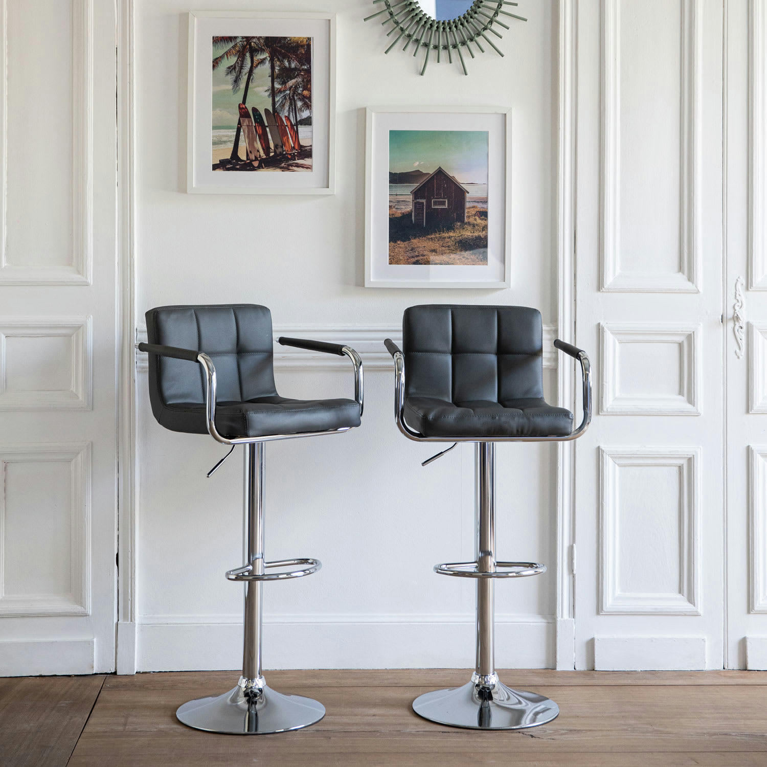 MIKE - Lot de 2 tabourets de bar avec accoudoirs simili cuir gris