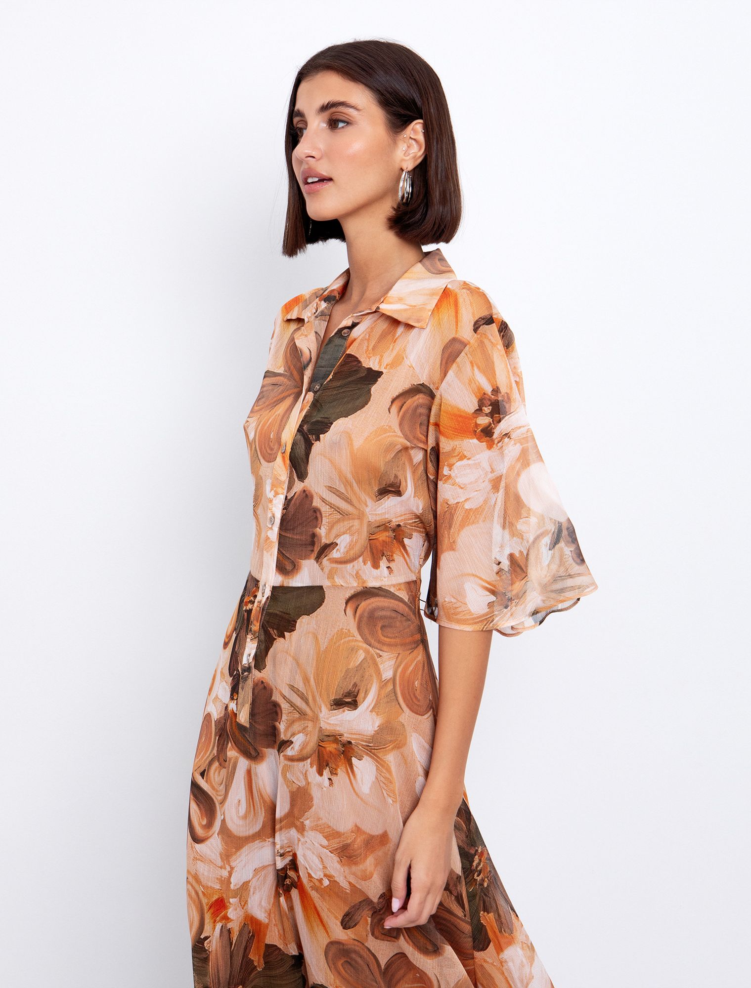 Σεμιζιέ φόρεμα εμπριμέ