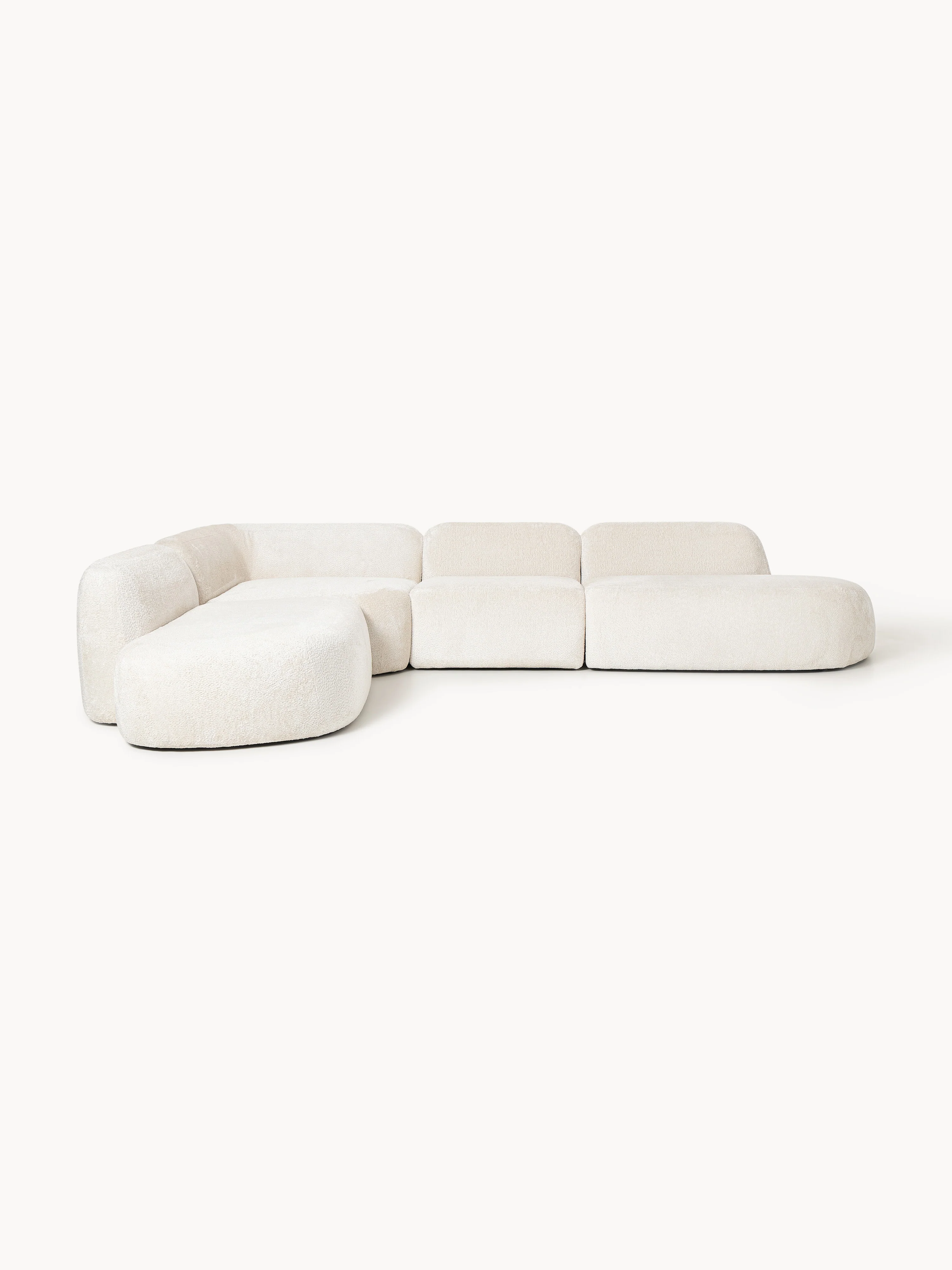 Modulares XL-Ecksofa Wolke (4-Sitzer) aus Teddy-Bouclé mit Chaiselongue-Enden