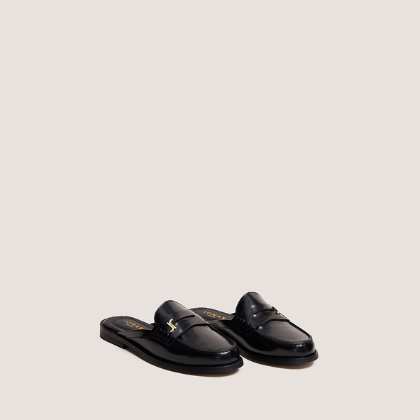 Mocassins à bouts arrières ouverts et monogrammesen cuir glacé noir | AMAURY