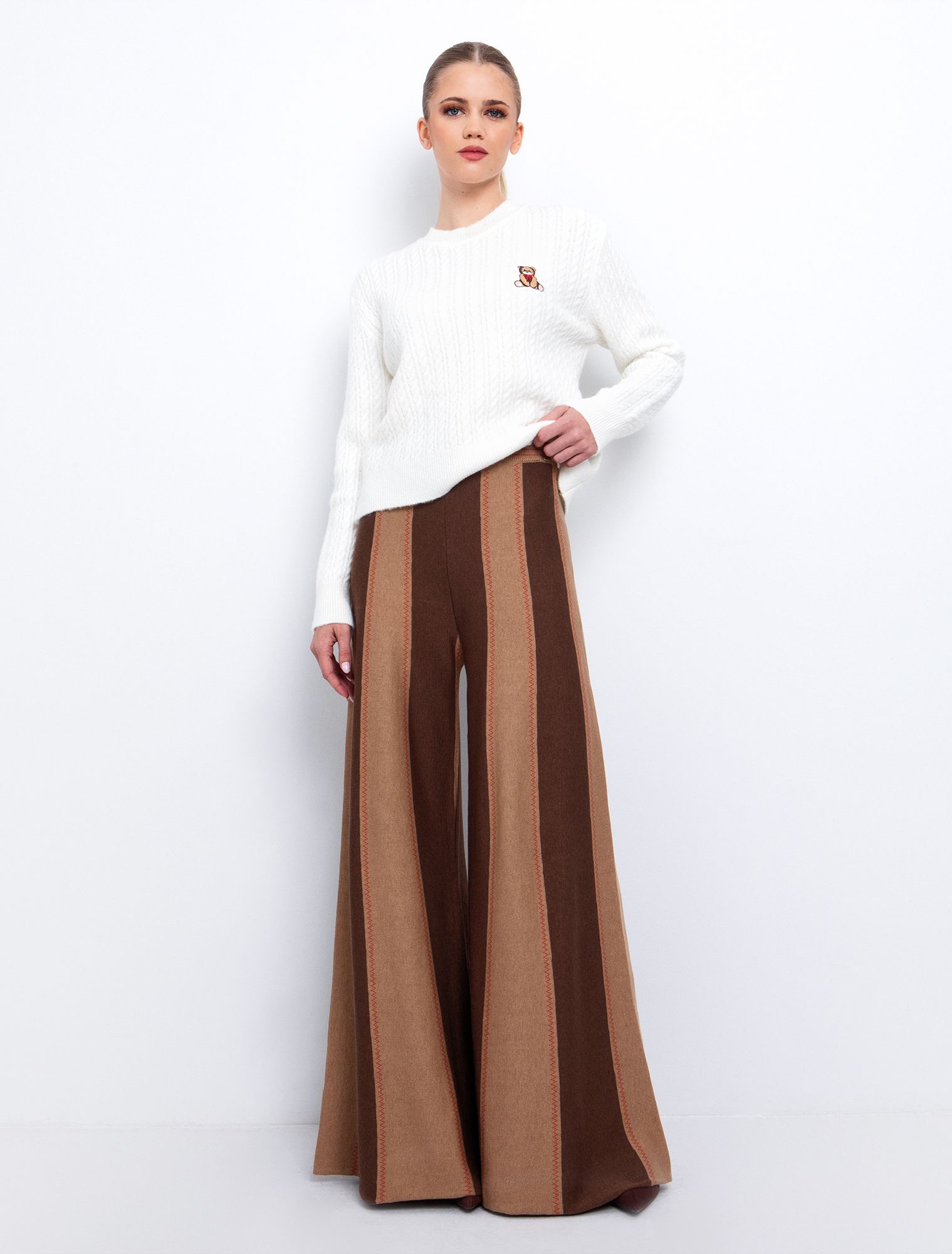 Πλεκτή μπλούζα με teddy σχέδιο