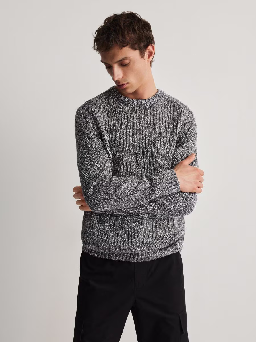 Sweater With Raglan Sleeves