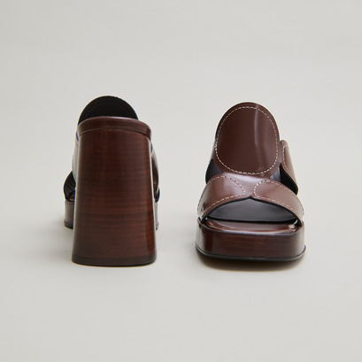 Mules à talonsen cuir glacé marron | BELLE