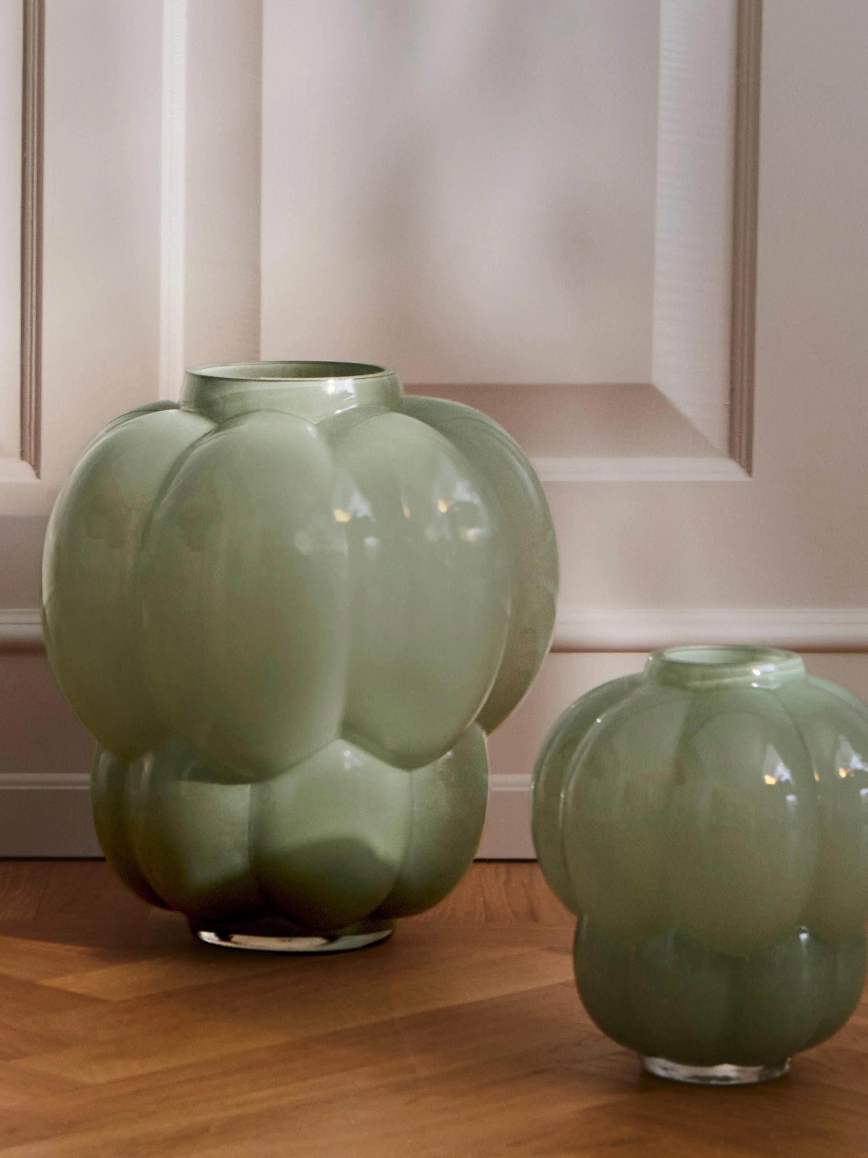 Mundgeblasene Glas-Vase Uva, H 35 cm