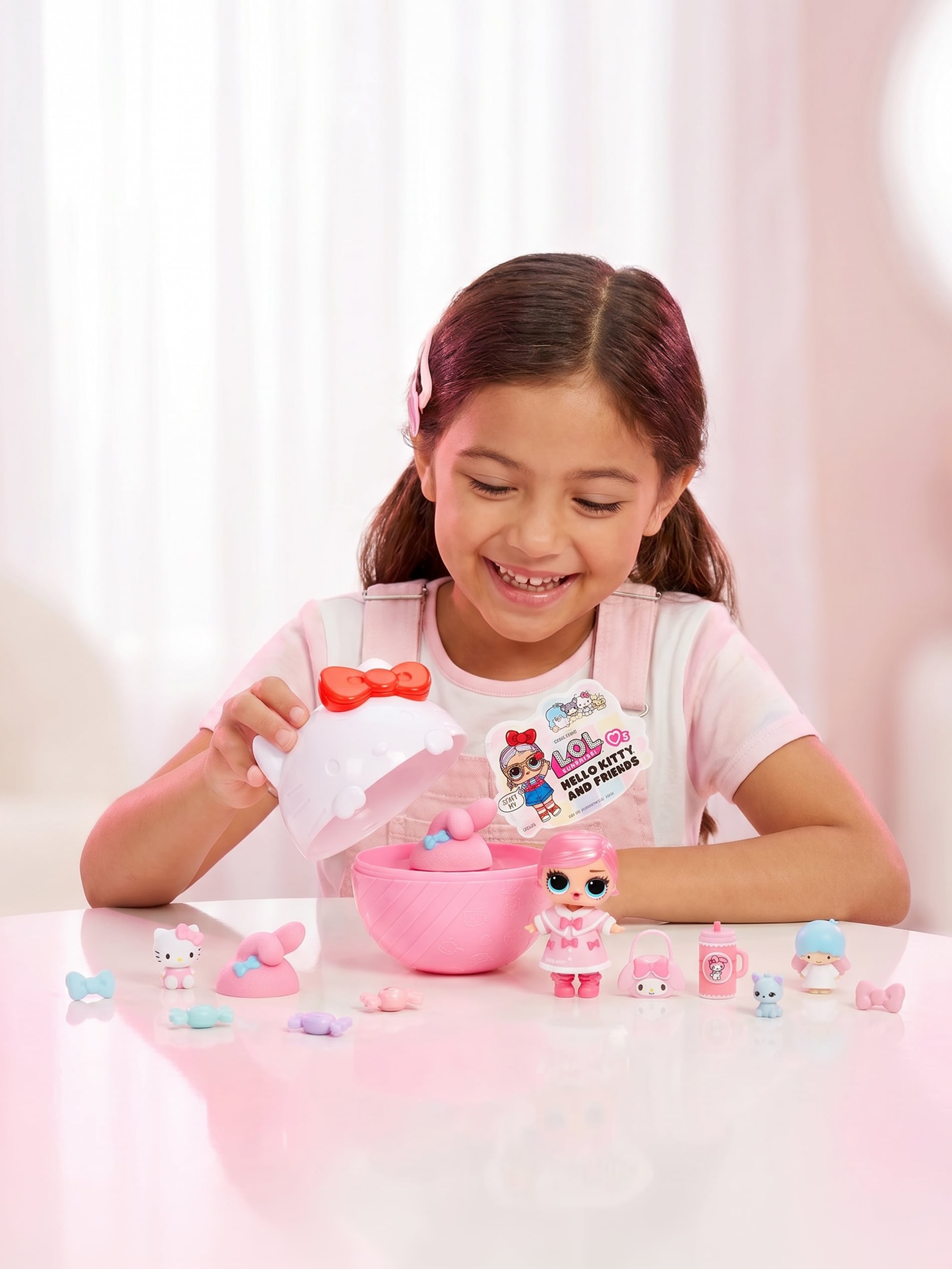 Kula niespodzianka L.O.L. Surprise Loves Hello Kitty – figurka kolekcjonerska