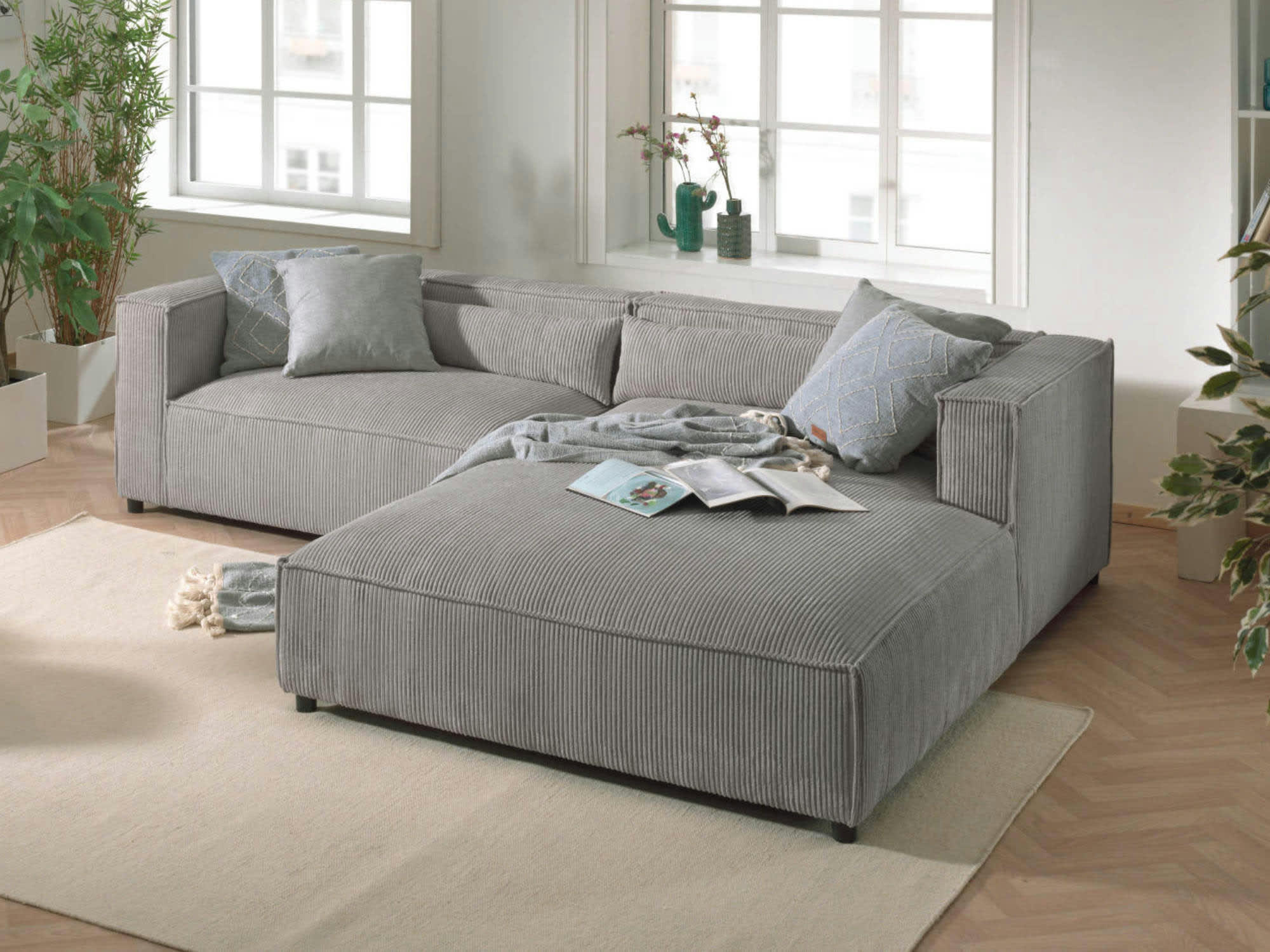 ELA - Canapé d'angle droit 4 places en velours côtelé gris clair