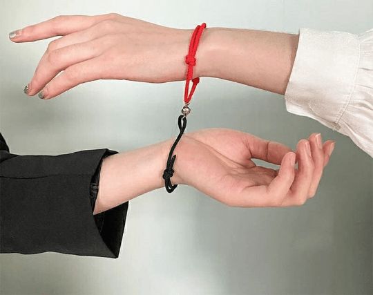 The Colourful Aura Pinky Promise Magnetic Charm Love Island Dating Relationship Couple Bracelet