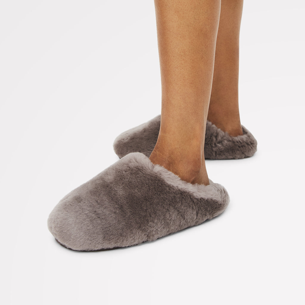 Cloud Street Luxe Shearling Fluff Mule Mink - 112561