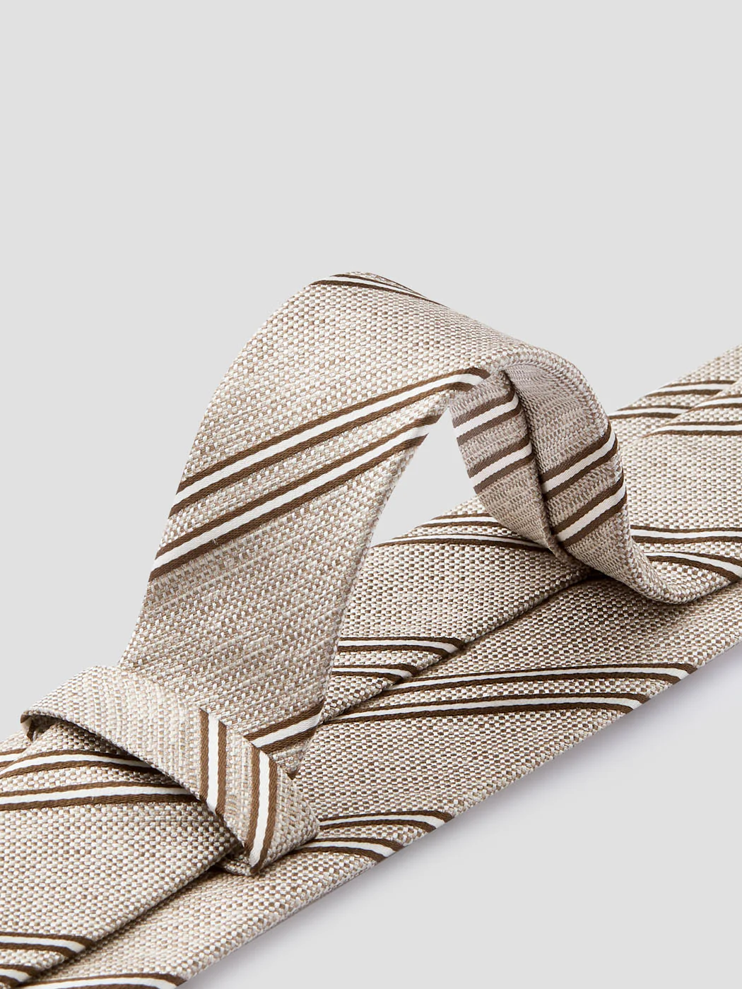 Cravate en soie rayée