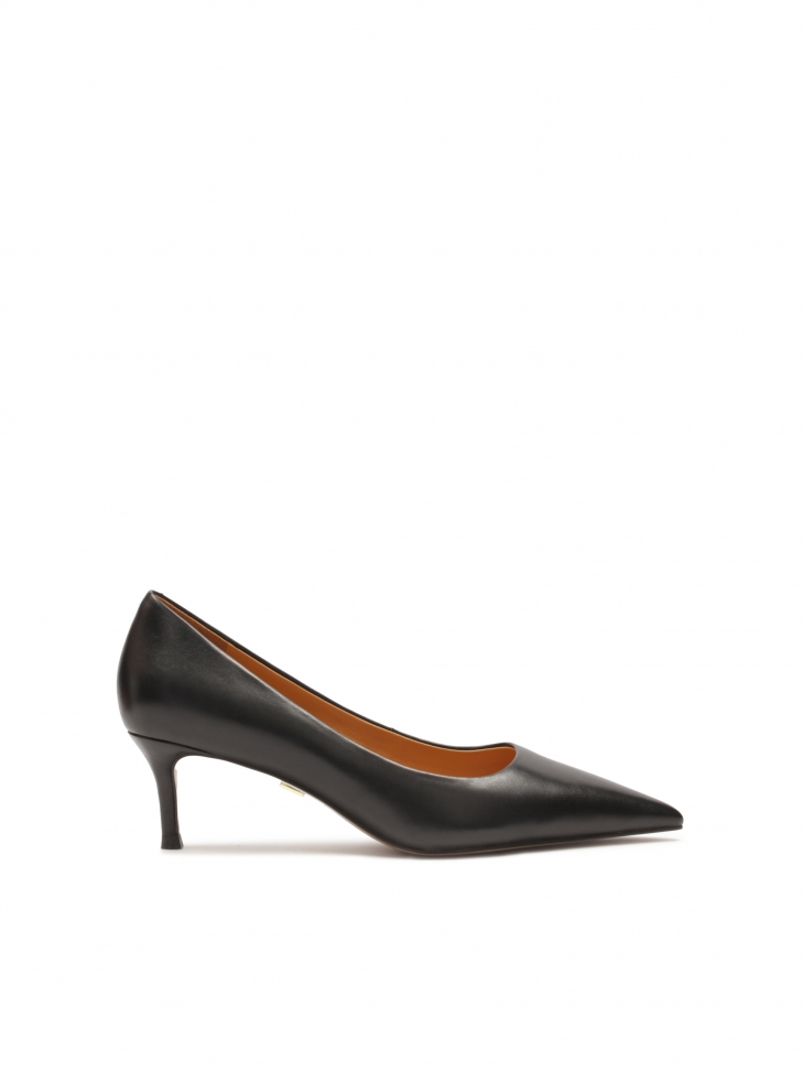 Classic black low-heeled pumps