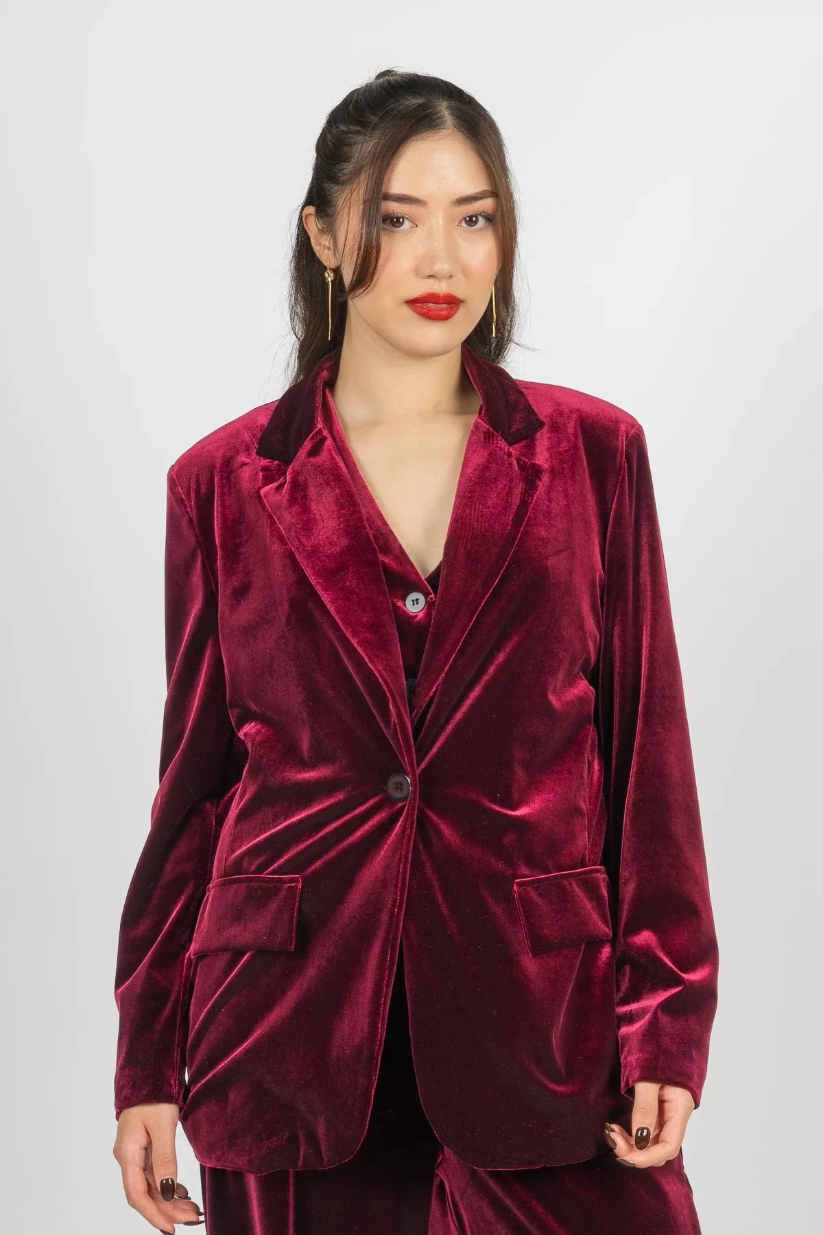 Velvet Boyfriend Blazer in Burgundy