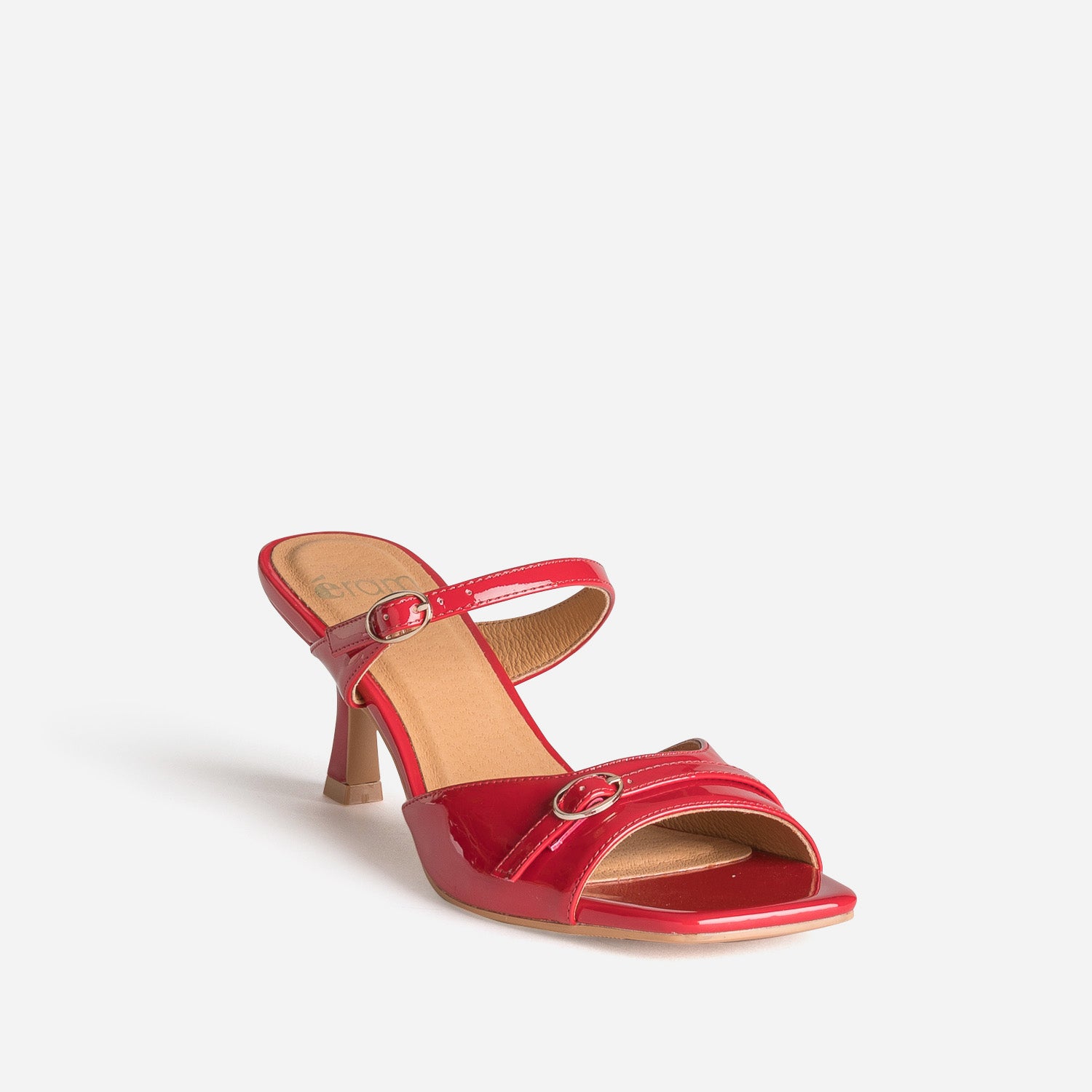 Mule rouge verni kitten-heel