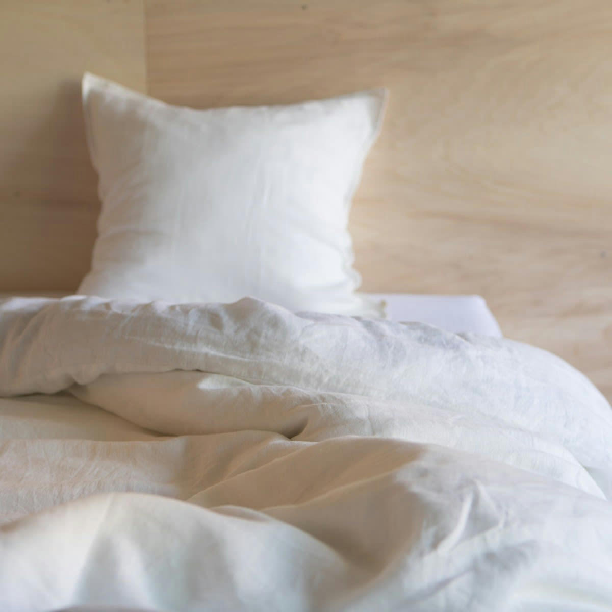 LES ESSENTIELS - Housse de couette fermeture boutons en lin lavé crème 240x220